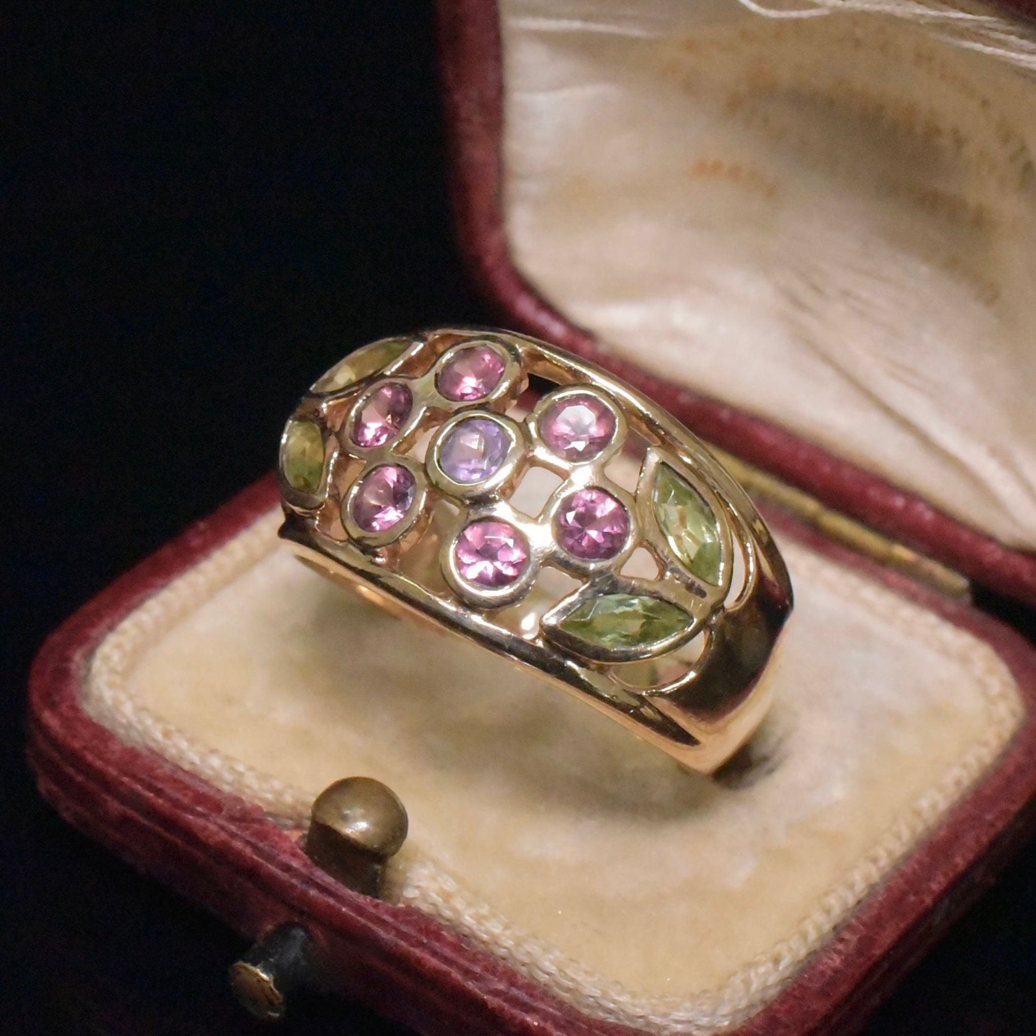 Charming 9ct Yellow Gold Amethyst, Garnet & Peridot Floral Ring