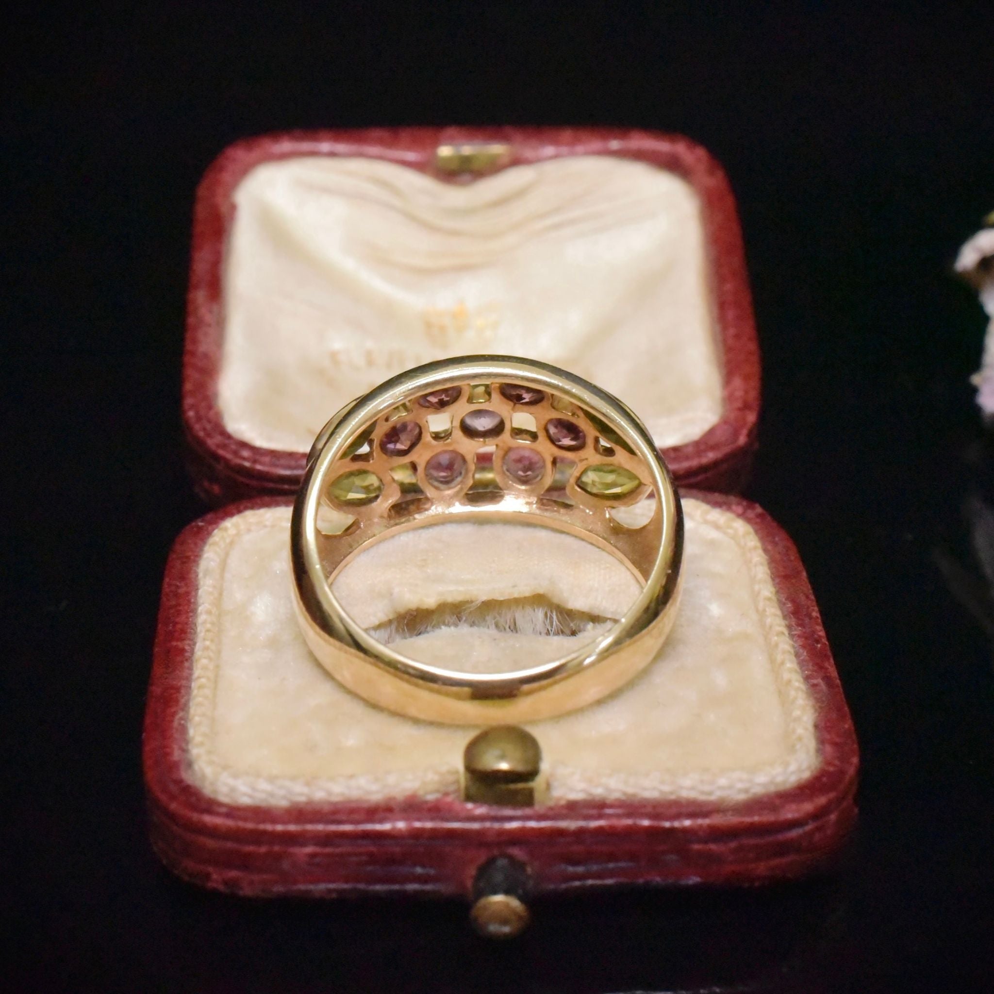 Charming 9ct Yellow Gold Amethyst, Garnet & Peridot Floral Ring