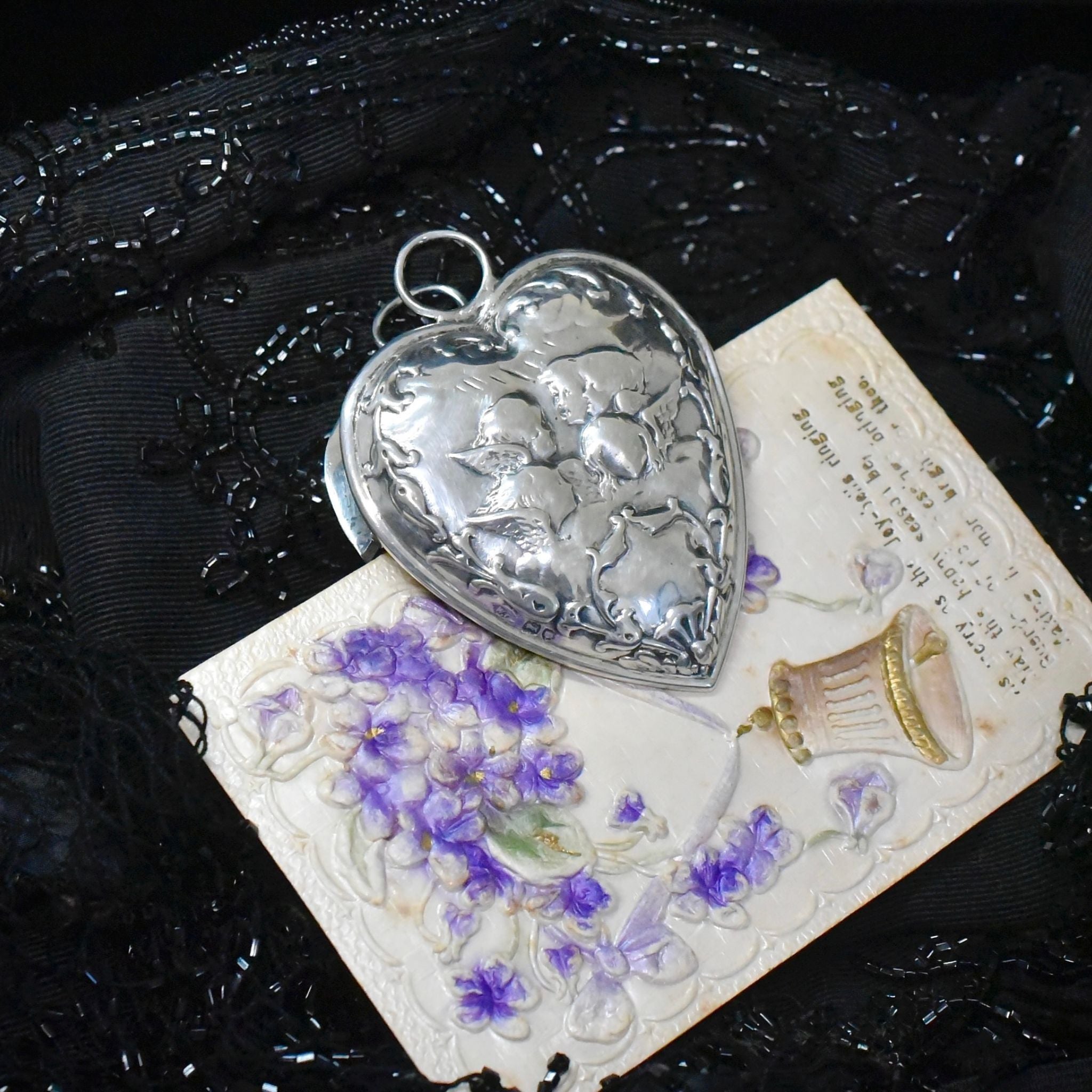 Beautiful Antique Victorian Sterling Silver ‘Cherub Heart’ Desk Paper Clip - London