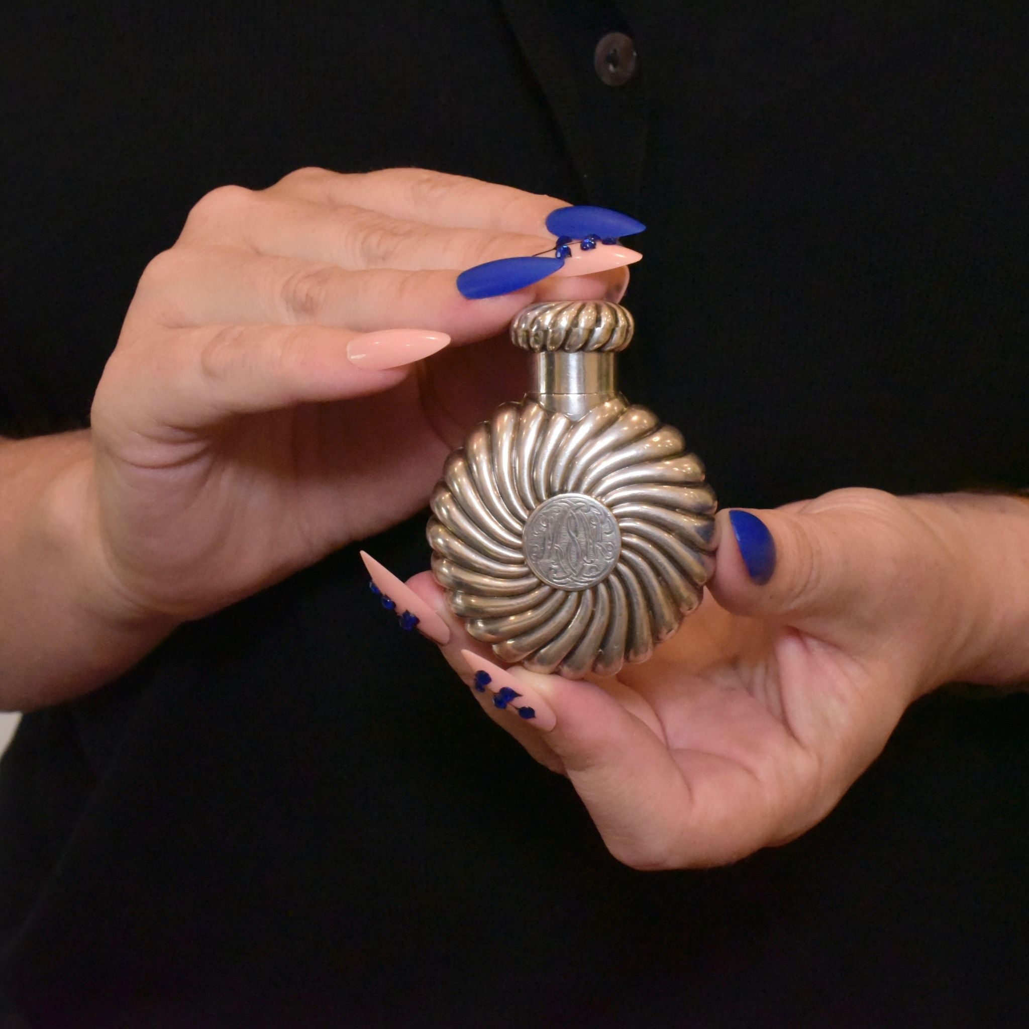 Antique Victorian ‘Sampson Mordan’ Sterling Silver Scent Flask - London 1886