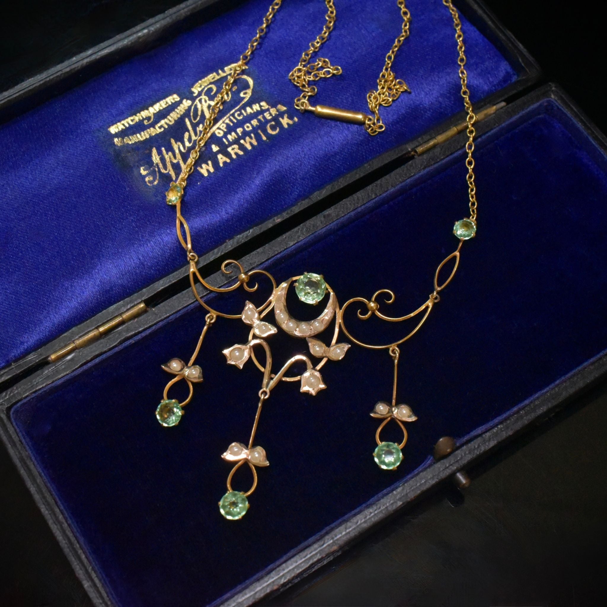 Antique Edwardian 9ct Yellow Gold Green Garnet-Topped Doublet And Faux Pearl Lavaliere Circa 1910-15