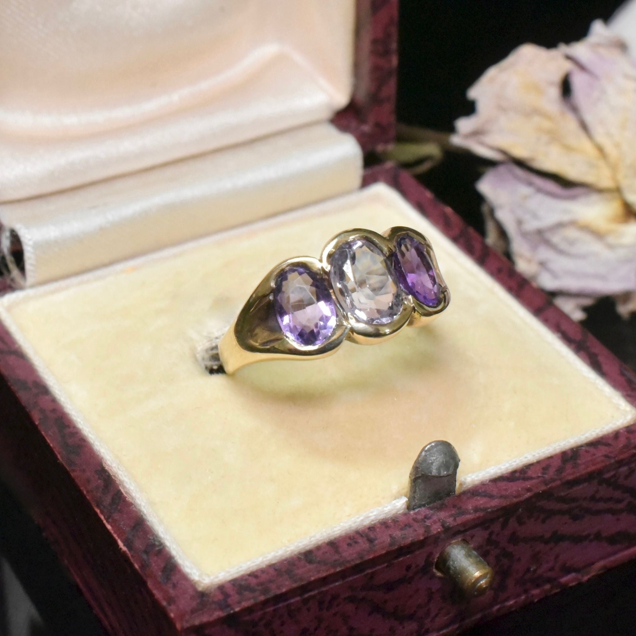 Vintage 9ct Yellow Gold Amethyst Trilogy Ring