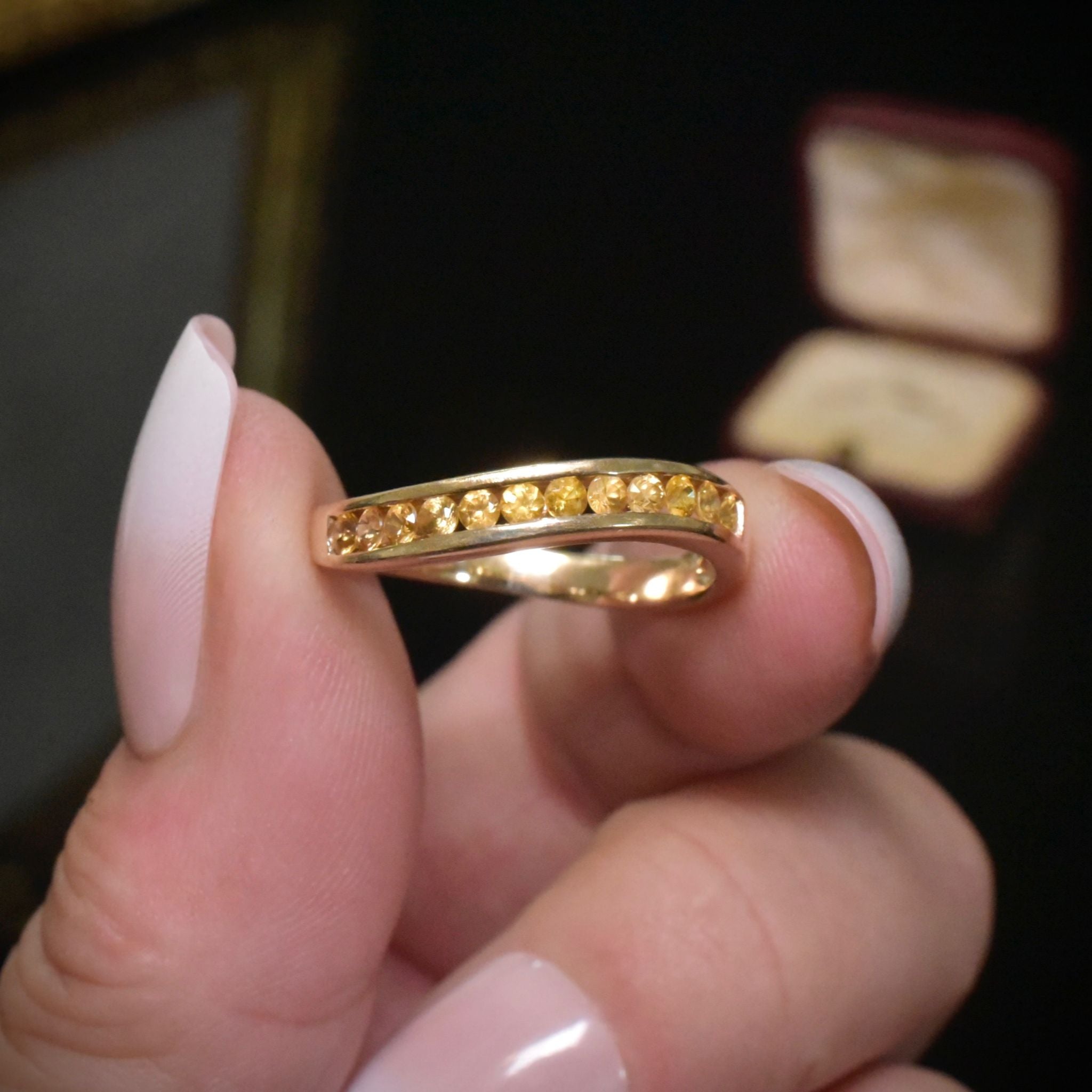 Lovely 9ct Yellow Gold Yellow Sapphire Channel Set Ring - Birmingham 1993