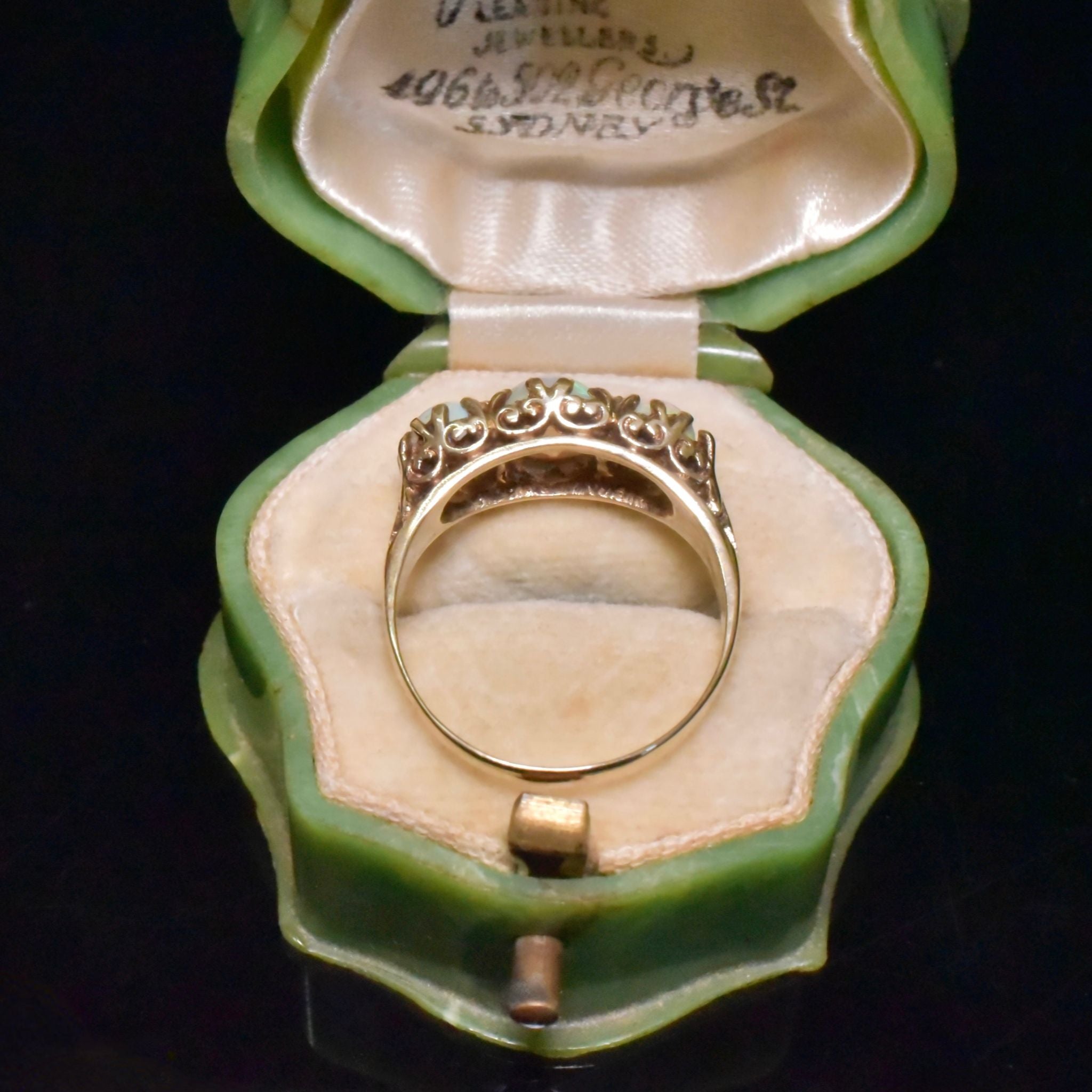 Vintage 9ct Yellow Gold Solid Opal Ring - UK 1970’s