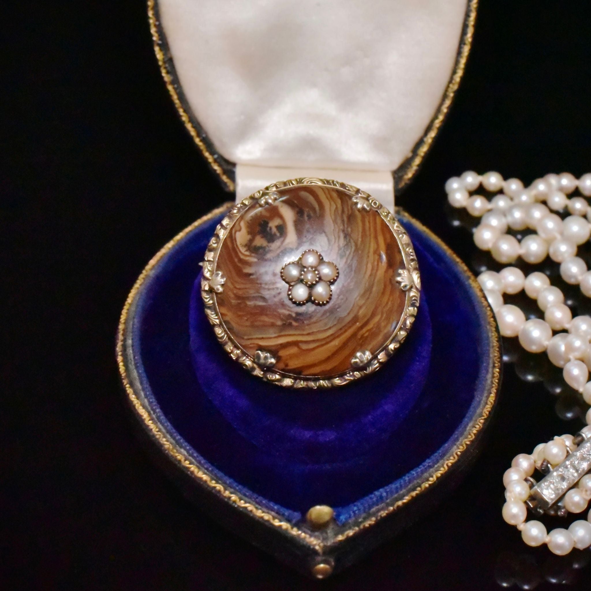 Antique Victorian Gold Cased Banded Agate And Pearl Brooch Circa 1880’s