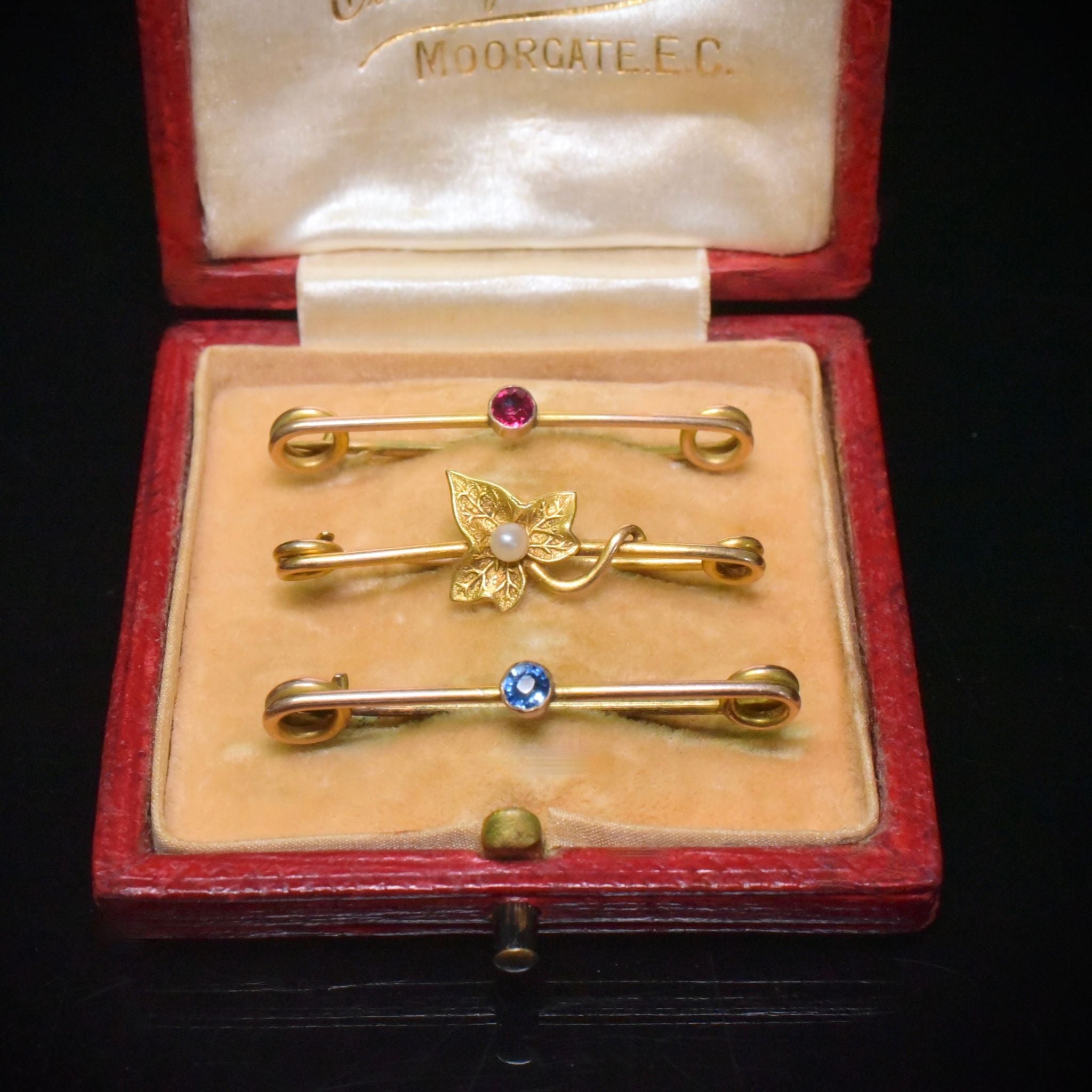 Antique Edwardian Original Boxed Set Lace Pins (Bar Brooch) Circa 1900 By Edward Goudge - London