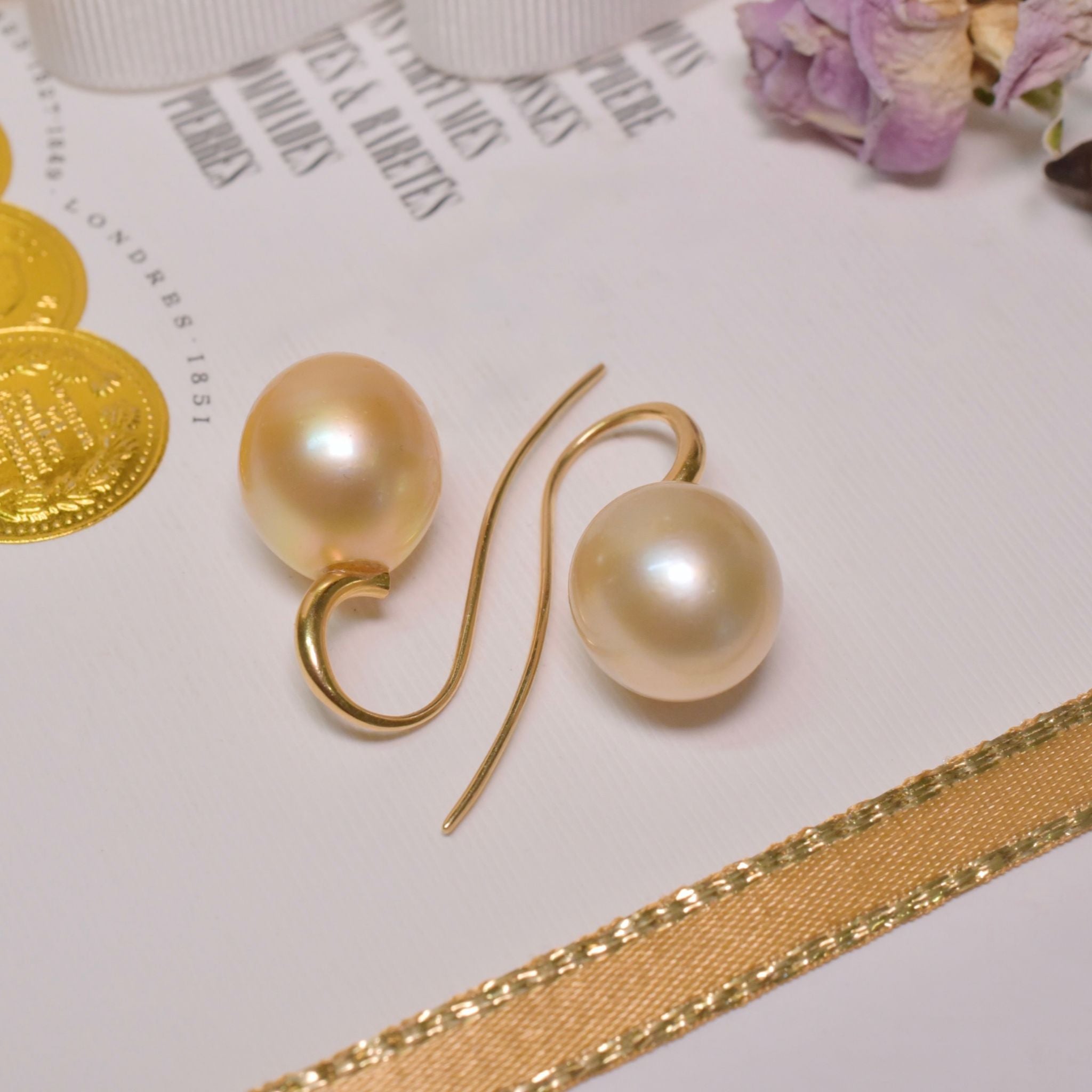 Superb 18ct Yellow Gold Golden South Sea Pearl Earrings