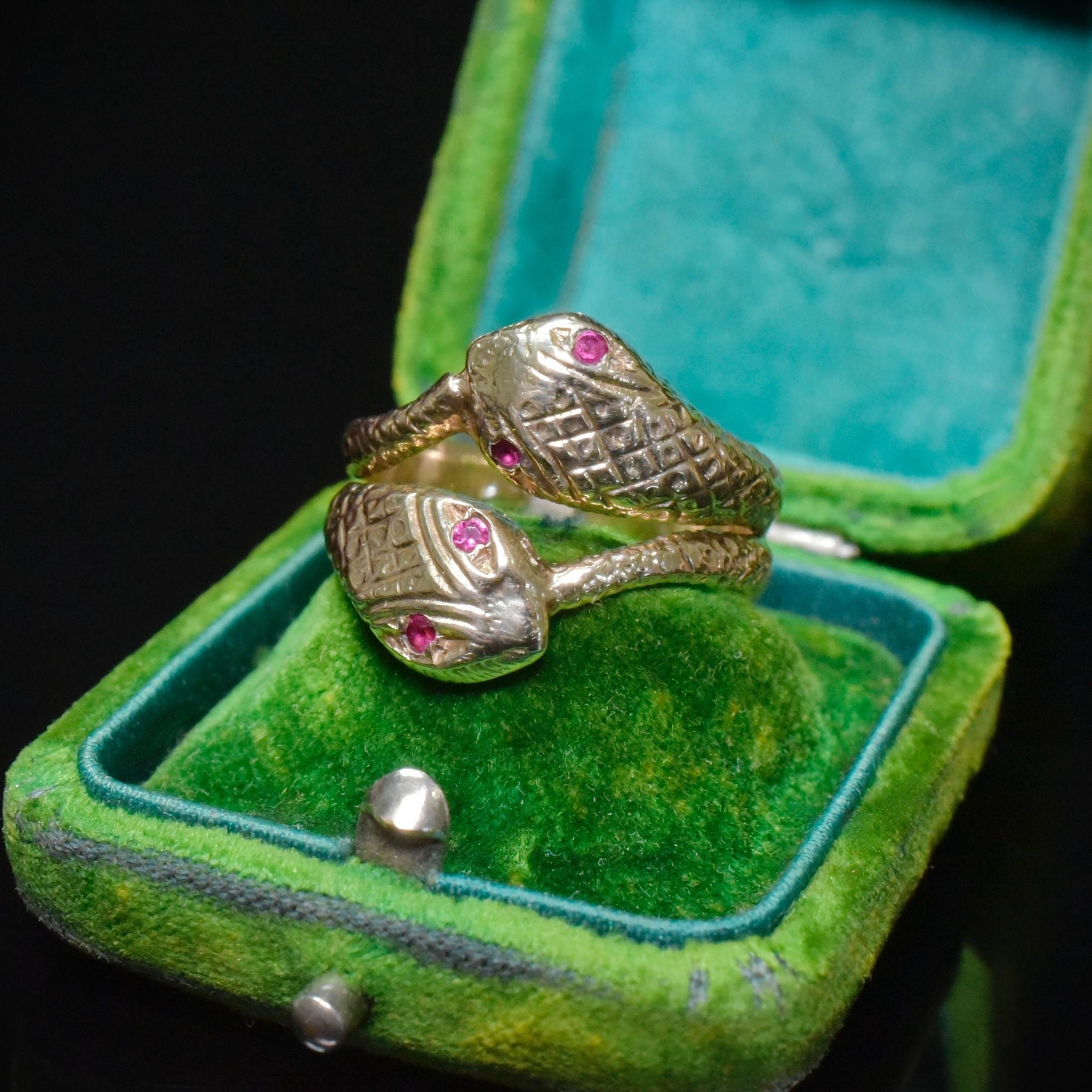 Vintage 9ct Yellow Gold Ruby Serpent Ring - Birmingham 1978