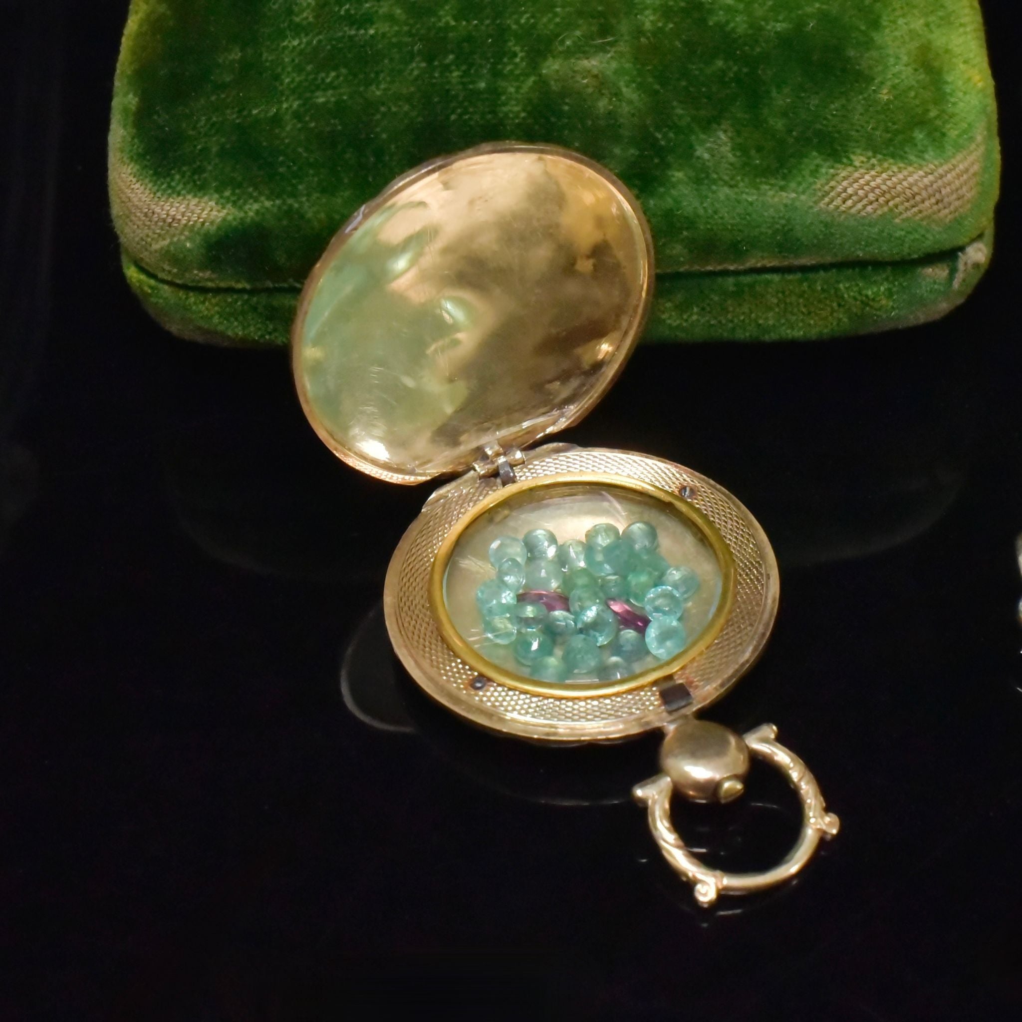 Antique Edwardian 15ct Yellow Gold Photo Locket Circa 1905-10