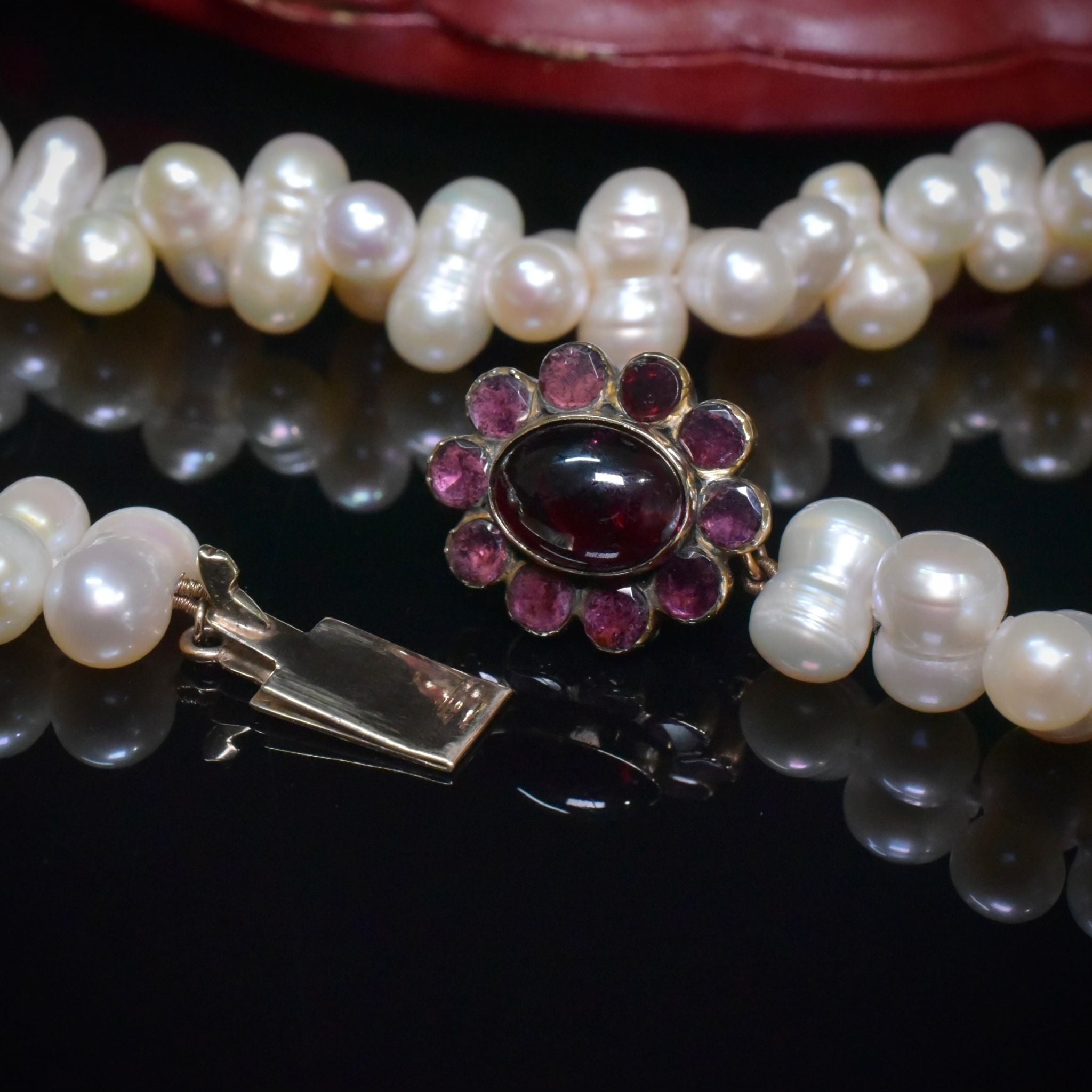 Superb Freshwater Twin Pearl And 9ct Gold Box Clasp With Georgian Garnet Top