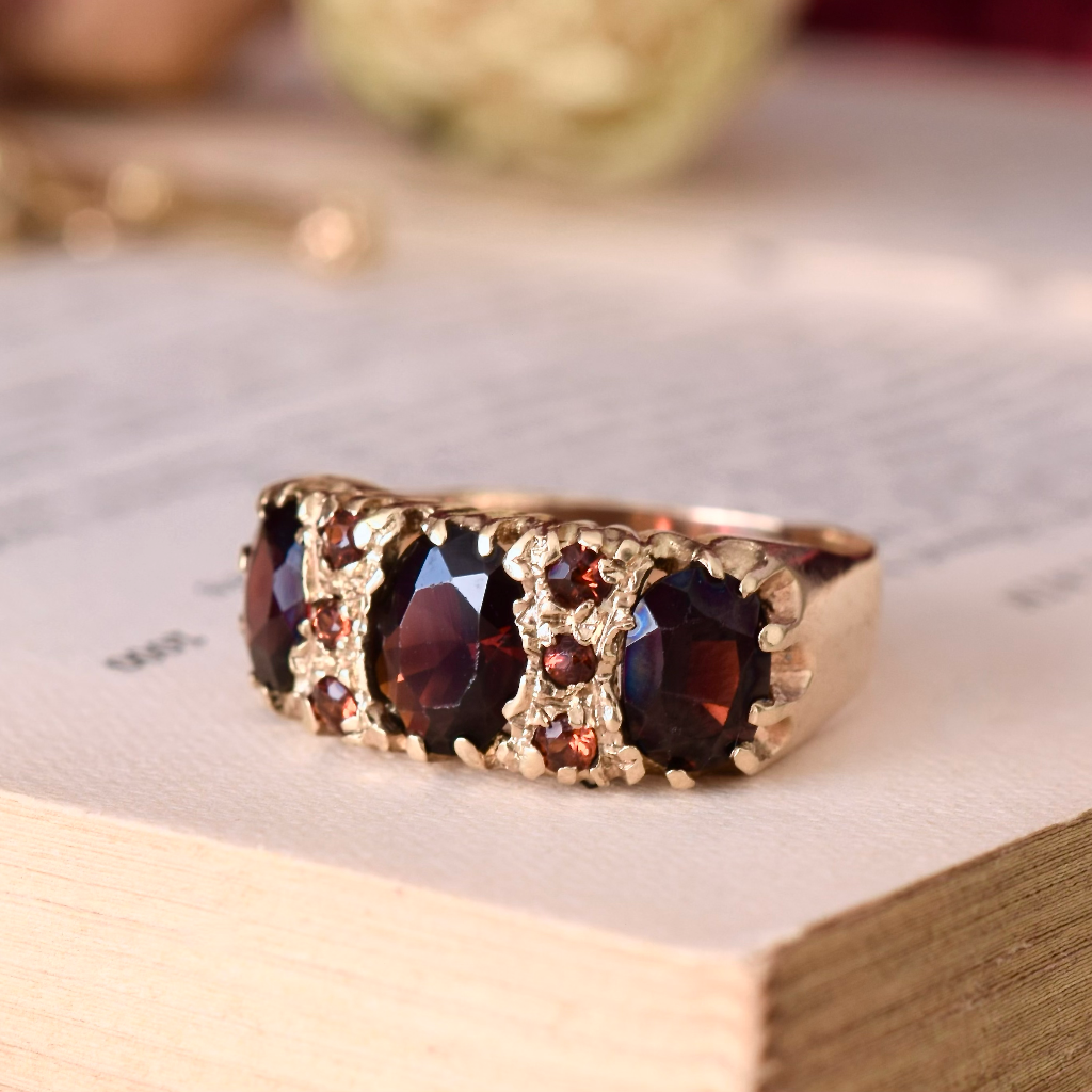 Vintage 9ct Yellow Gold And Garnet Ring - London 1973