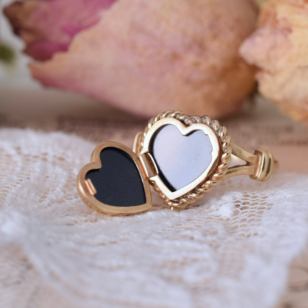 Vintage 9ct Yellow Gold Heart Locket Ring Birmingham 1970’s