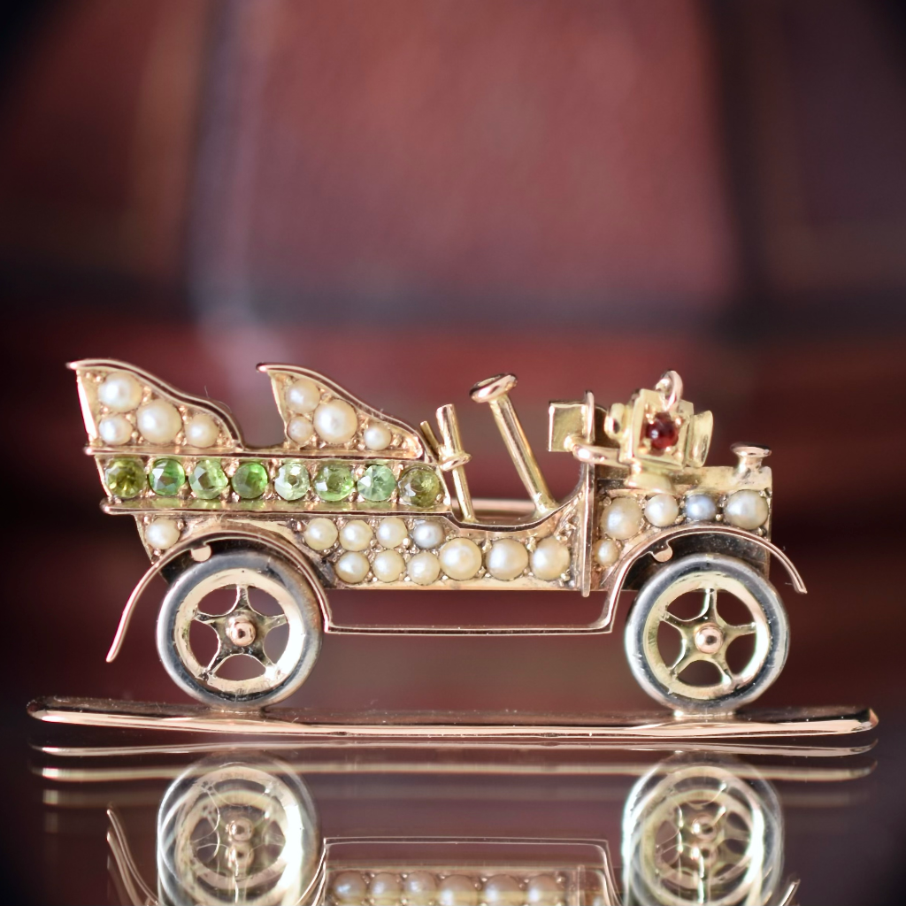 Antique Art Deco 12ct Rose Gold ‘Oldsmobile Model Z’ Peridot Seed Pearl Car Brooch Circa 1910