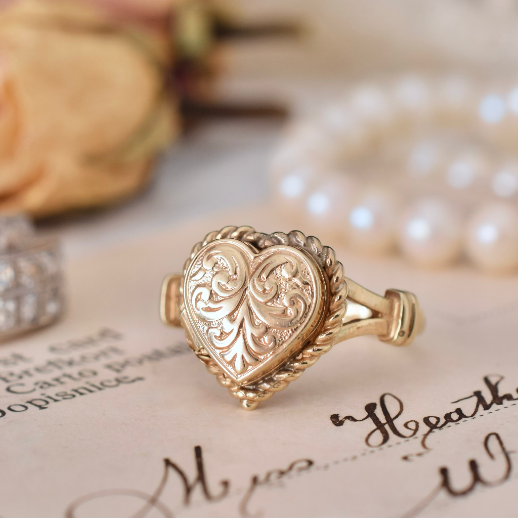 Vintage 9ct Yellow Gold Heart Locket Ring Birmingham 1970’s