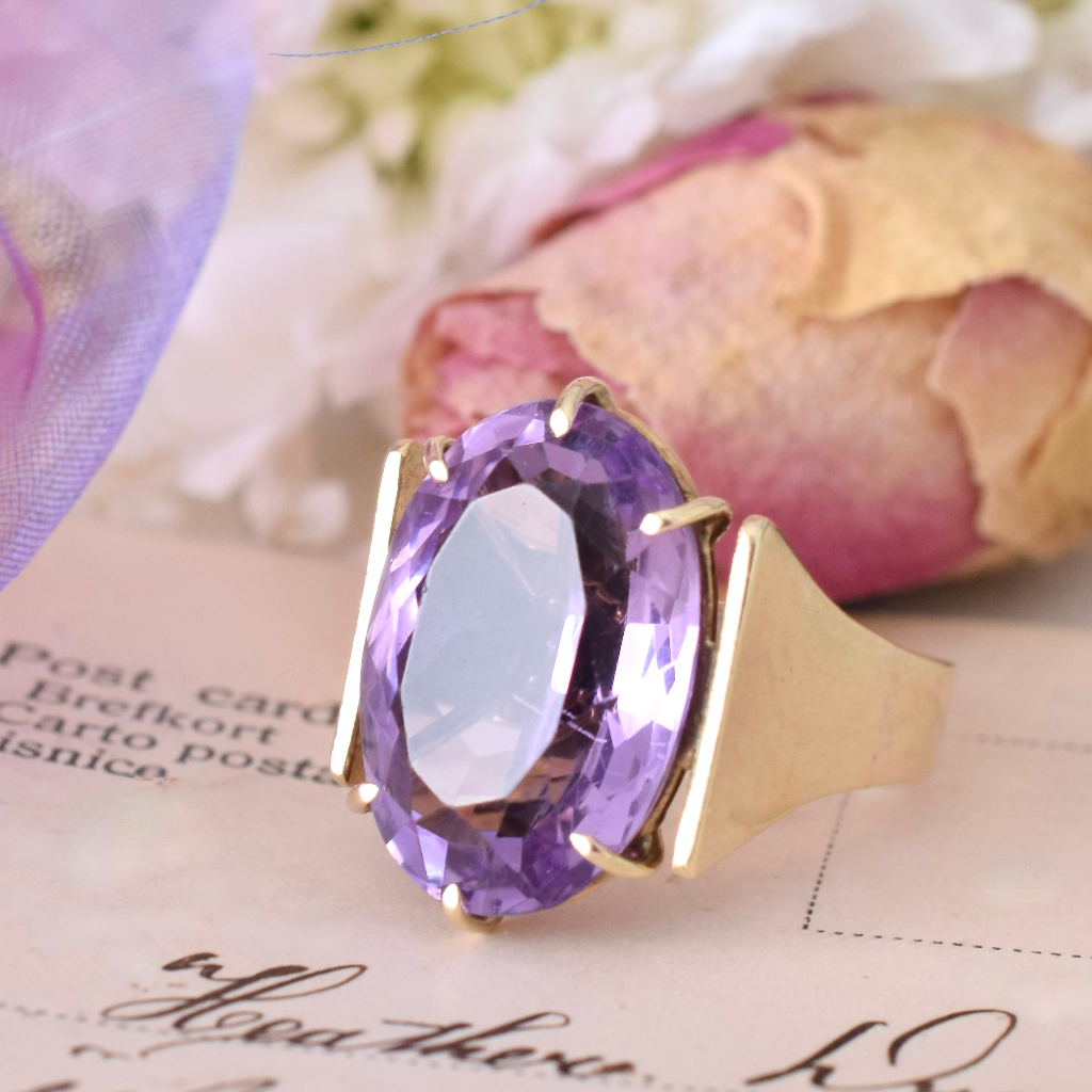 Vintage 9ct Yellow Gold Oval Amethyst Ring