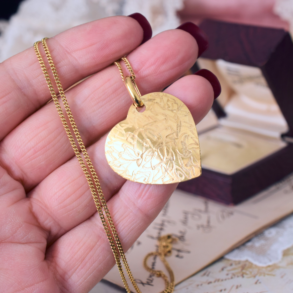 Vintage 18ct Yellow Gold UnoAErre Chain And Associated Heart Pendant