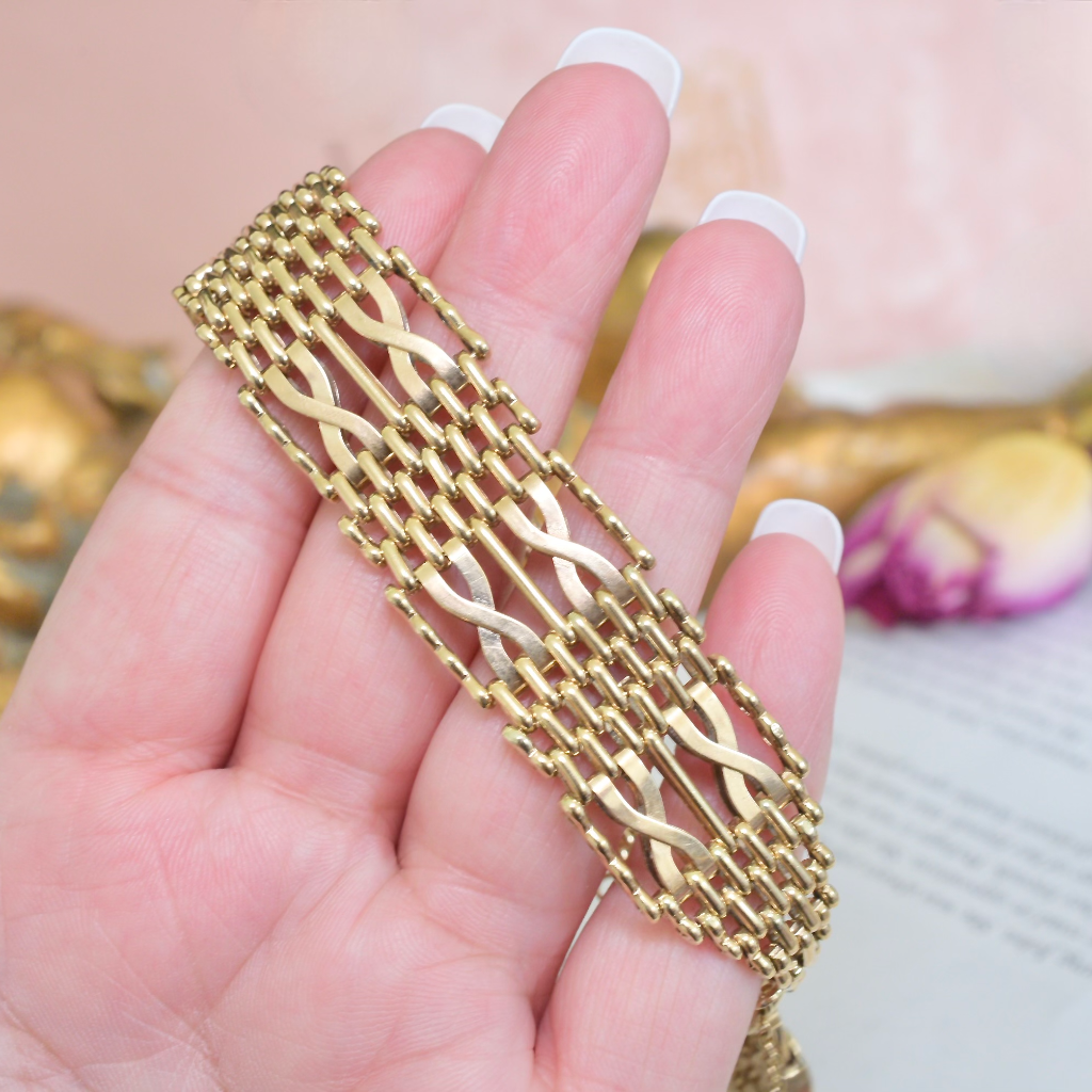 Vintage 9ct Yellow Gold Gatelink Bracelet London 1977 - 33 Grams