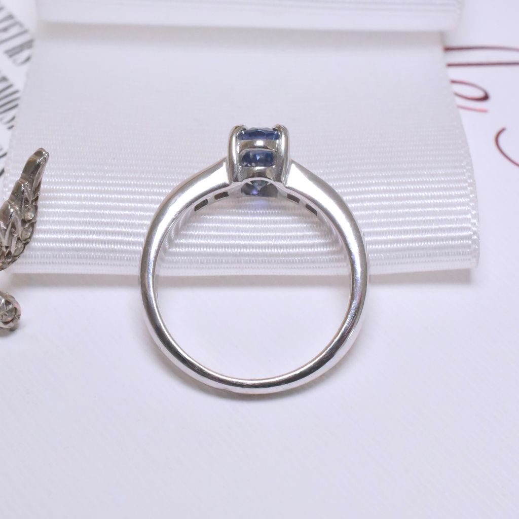Contemporary 18ct White Gold Sapphire And Diamond Ring Retail Replacement Valuation Included In Purchase For $5,750 AUD Dec 2023