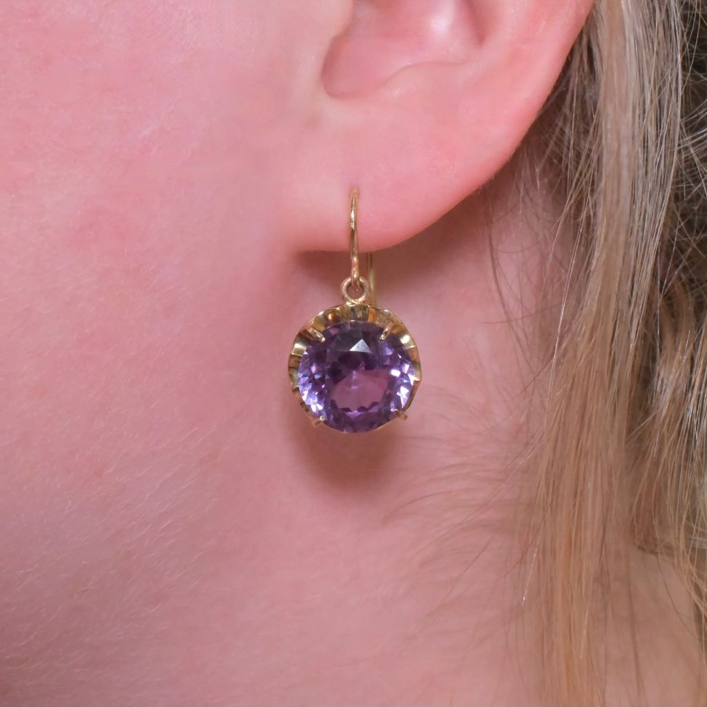Superb Vintage 14ct Yellow Gold Colour-Change Sapphire (Lab Created) Earrings