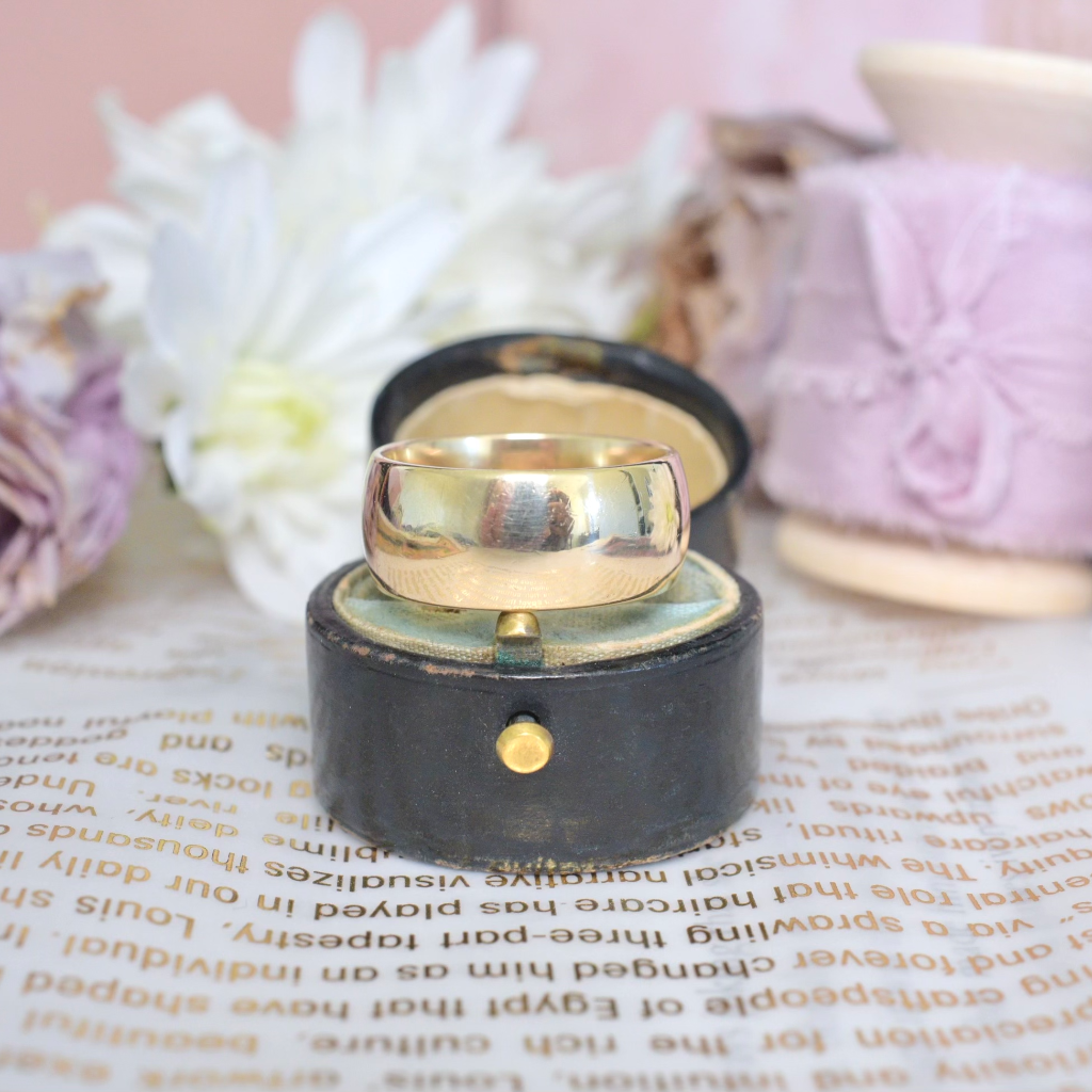 Contemporary 9ct Yellow Gold ‘Cigar Band’ Ring - 9.5 Grams