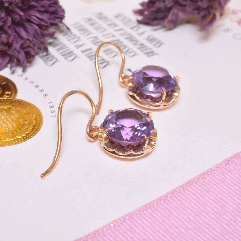 Superb Vintage 14ct Yellow Gold Colour-Change Sapphire (Lab Created) Earrings