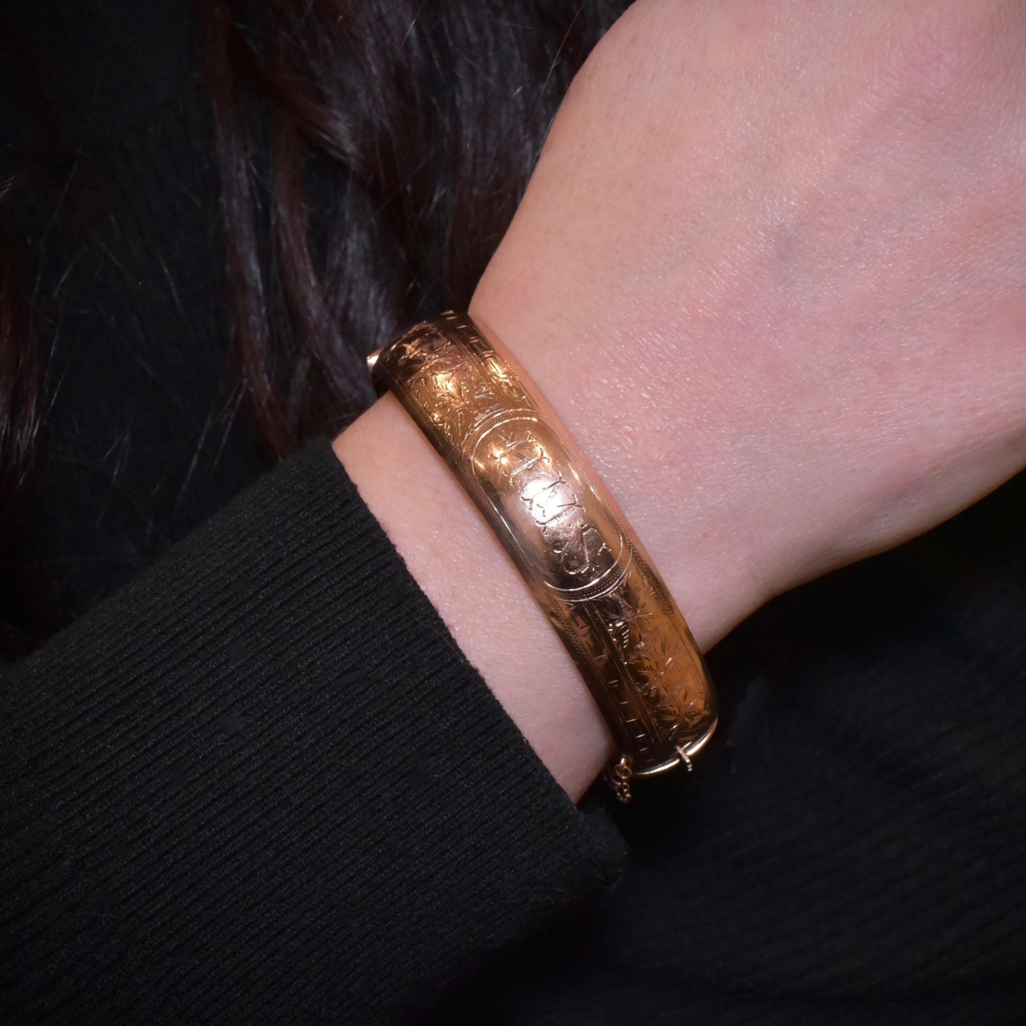 Antique 9ct Rose Gold Wide Oval Hinged Bangle Circa 1910-15