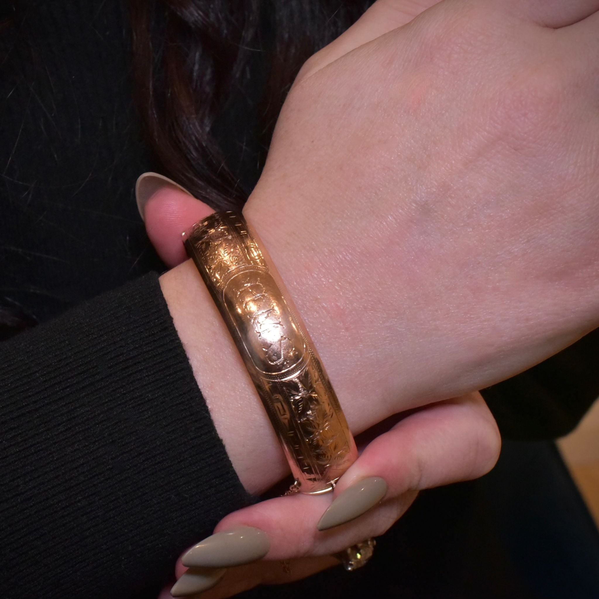 Antique 9ct Rose Gold Wide Oval Hinged Bangle Circa 1910-15