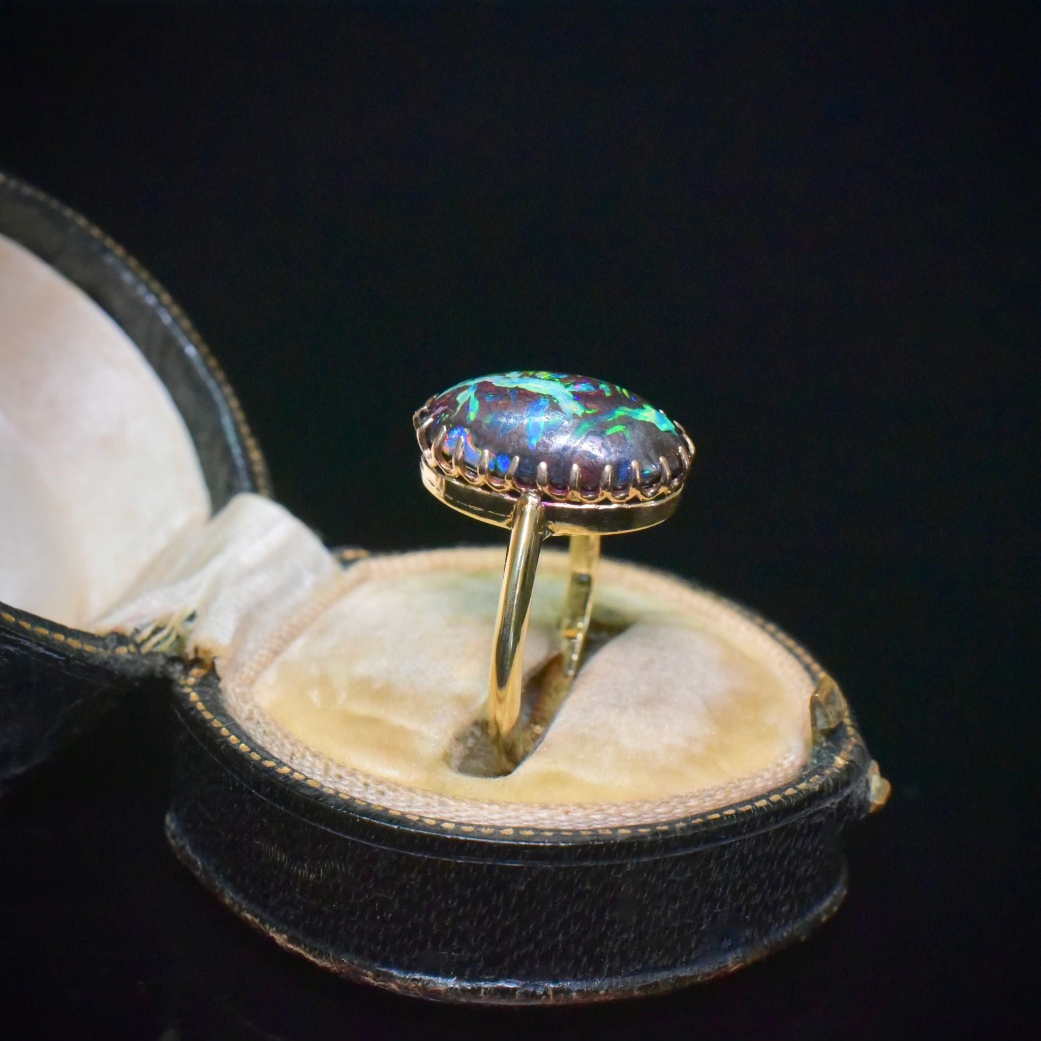 Antique Australian 9ct Yellow Gold Solid Boulder Opal Ring Circa 1930-40