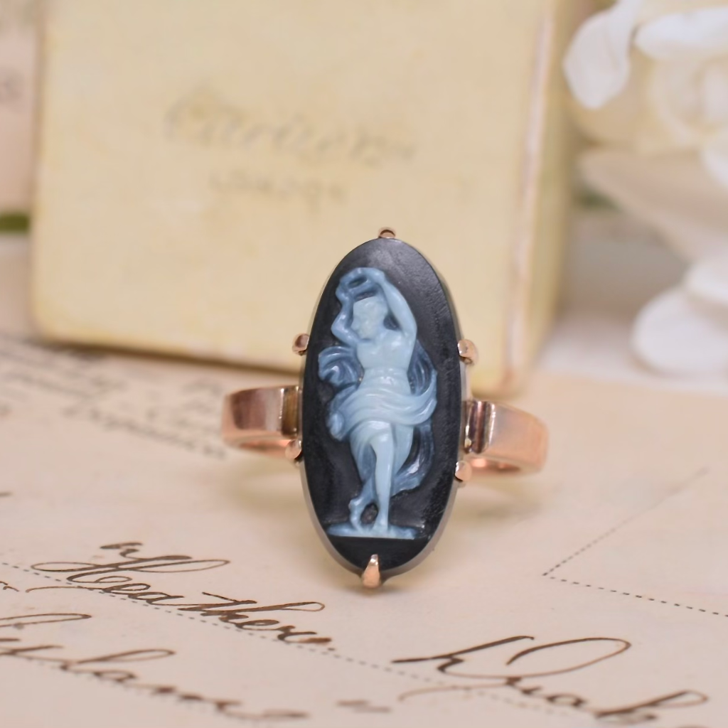 Victorian 9ct Rose Gold Carved Onyx Cameo Ring Circa 1890-1900