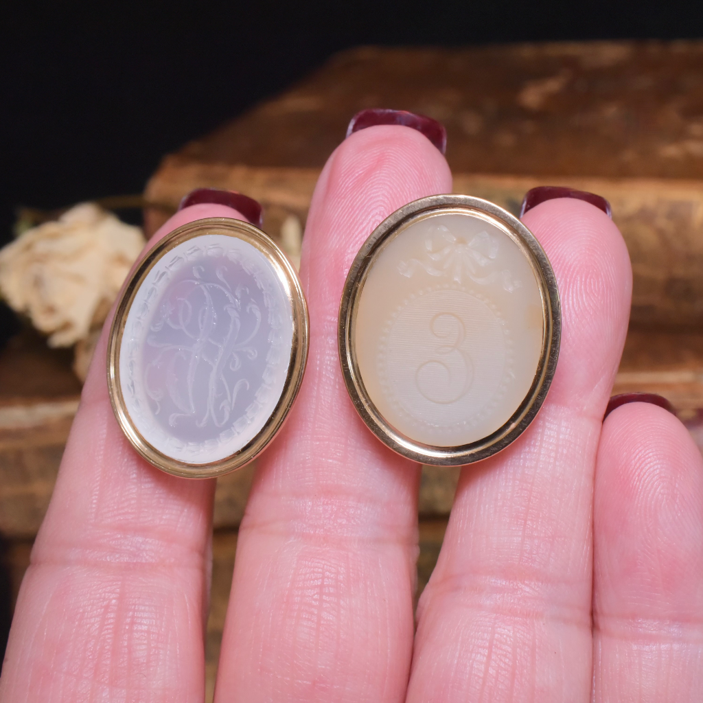 Antique Georgian 15ct Rose Gold Agate ‘Bow And Initial ‘E’ Fob Seal Circa 1820