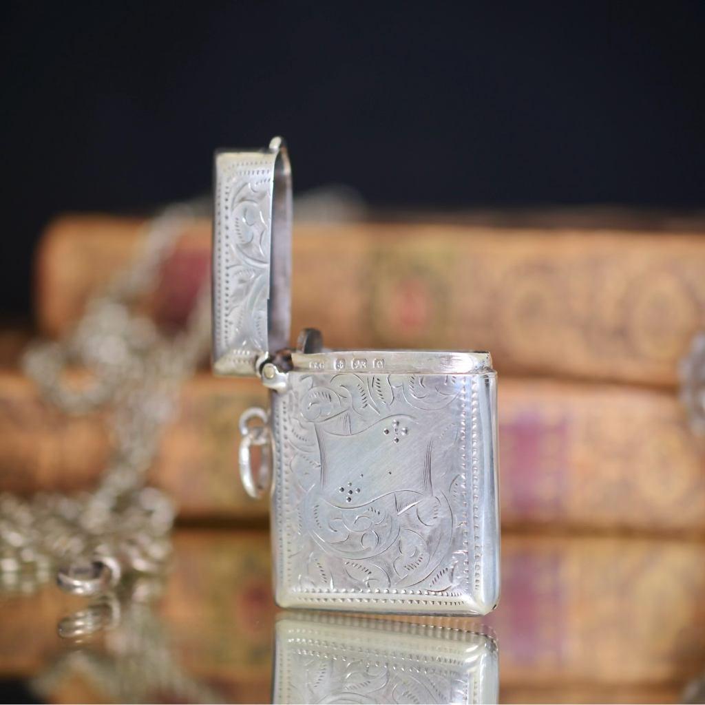 Antique Edwardian Sterling Silver Vesta Case By John Gilbert - Birmingham 1904