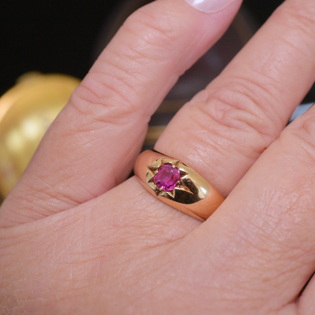 Antique Australian 18ct Yellow Gold Natural Ruby Ring Circa 1900-1910
