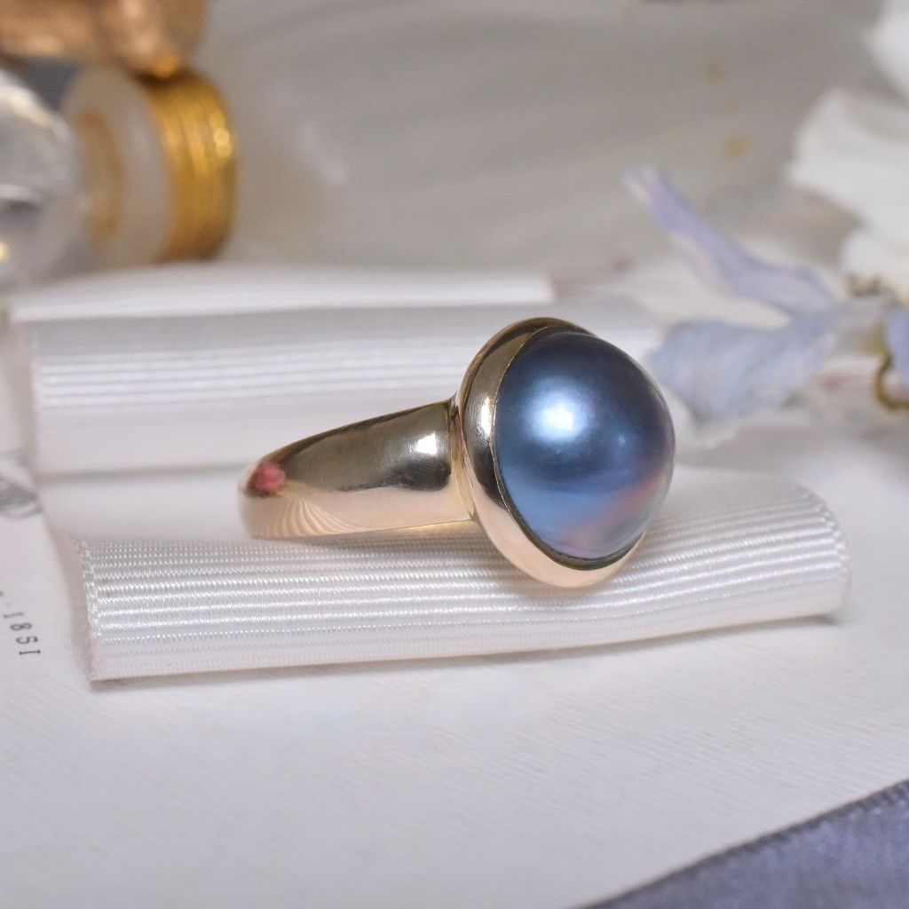 Modern 9ct Yellow Gold And Mabe Pearl Ring