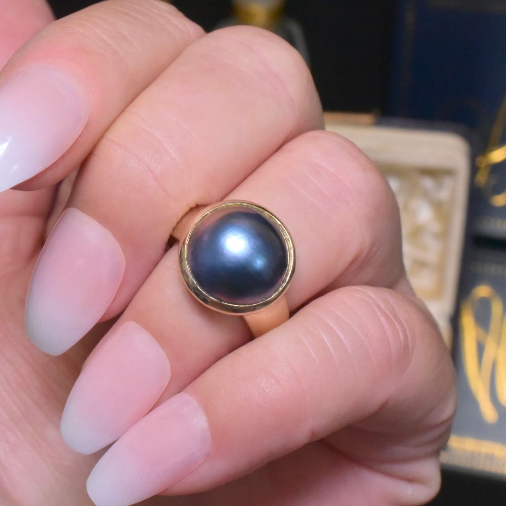 Modern 9ct Yellow Gold And Mabe Pearl Ring