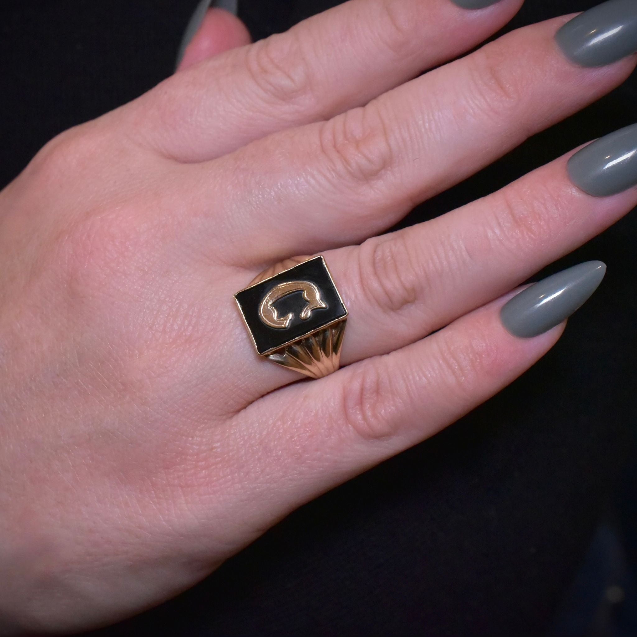 Vintage 9ct Yellow Gold Onyx Initial ‘C’ Ring Circa 1950’s
