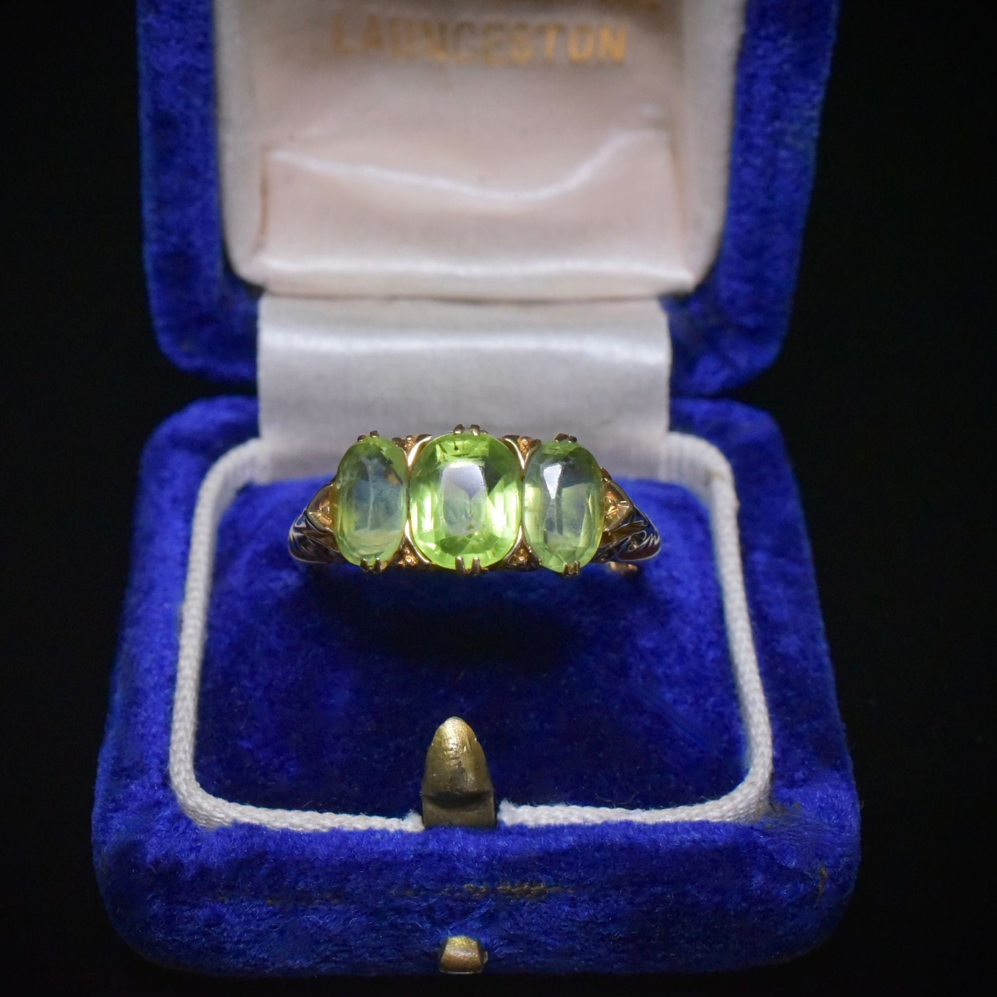 Antique Edwardian 18ct Yellow Gold Peridot Ring - Henry Williamson Ltd - Birmingham 1906