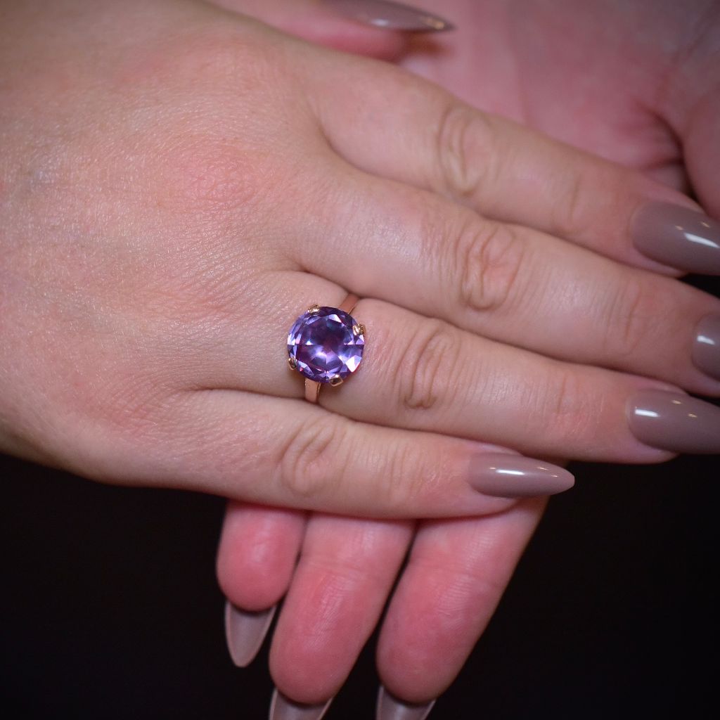Vintage 9ct Rose Gold Colour-Change Sapphire/Alexandrite (Lab Created) Ring