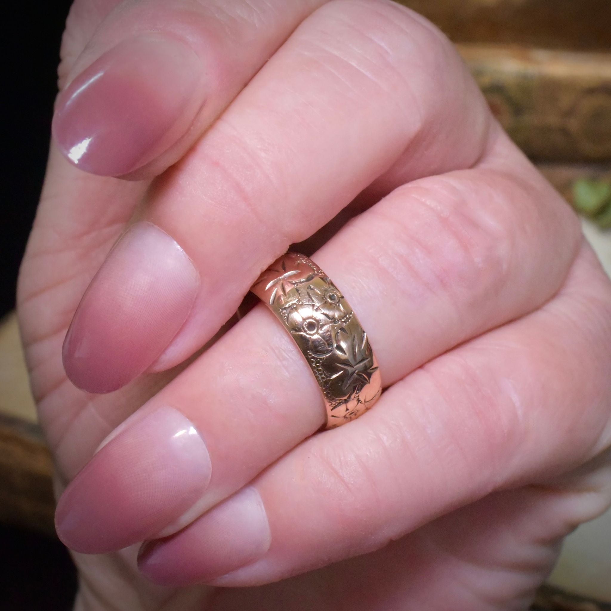 Antique Edwardian 9ct Rose Gold Floral Patterned Band - Chester 1907