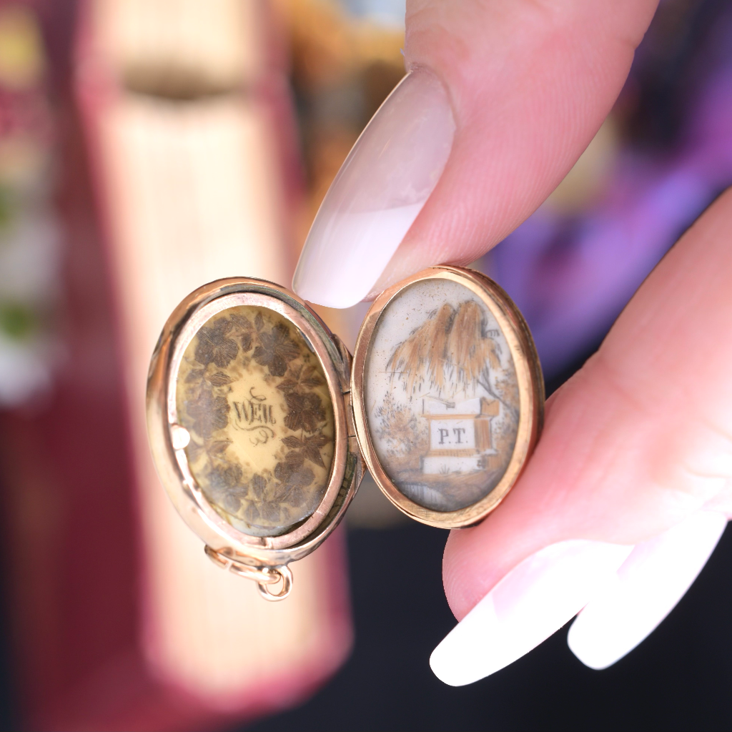 Antique Georgian/Early Victorian 9ct Rose Gold Engine Turned Locket