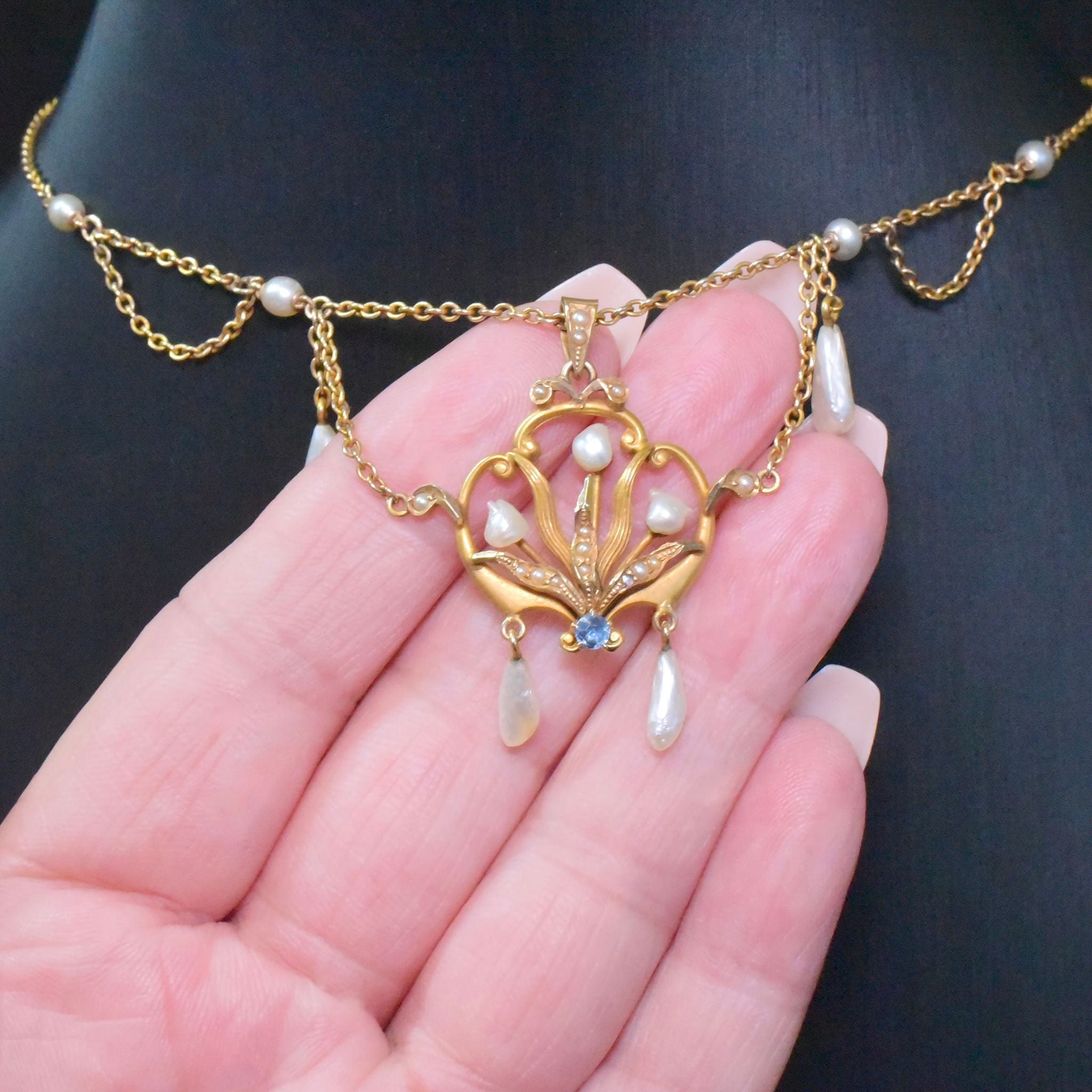 Antique Art Nouveau 14ct Yellow Gold Sapphire And Pearl Necklace Circa 1890-1910
