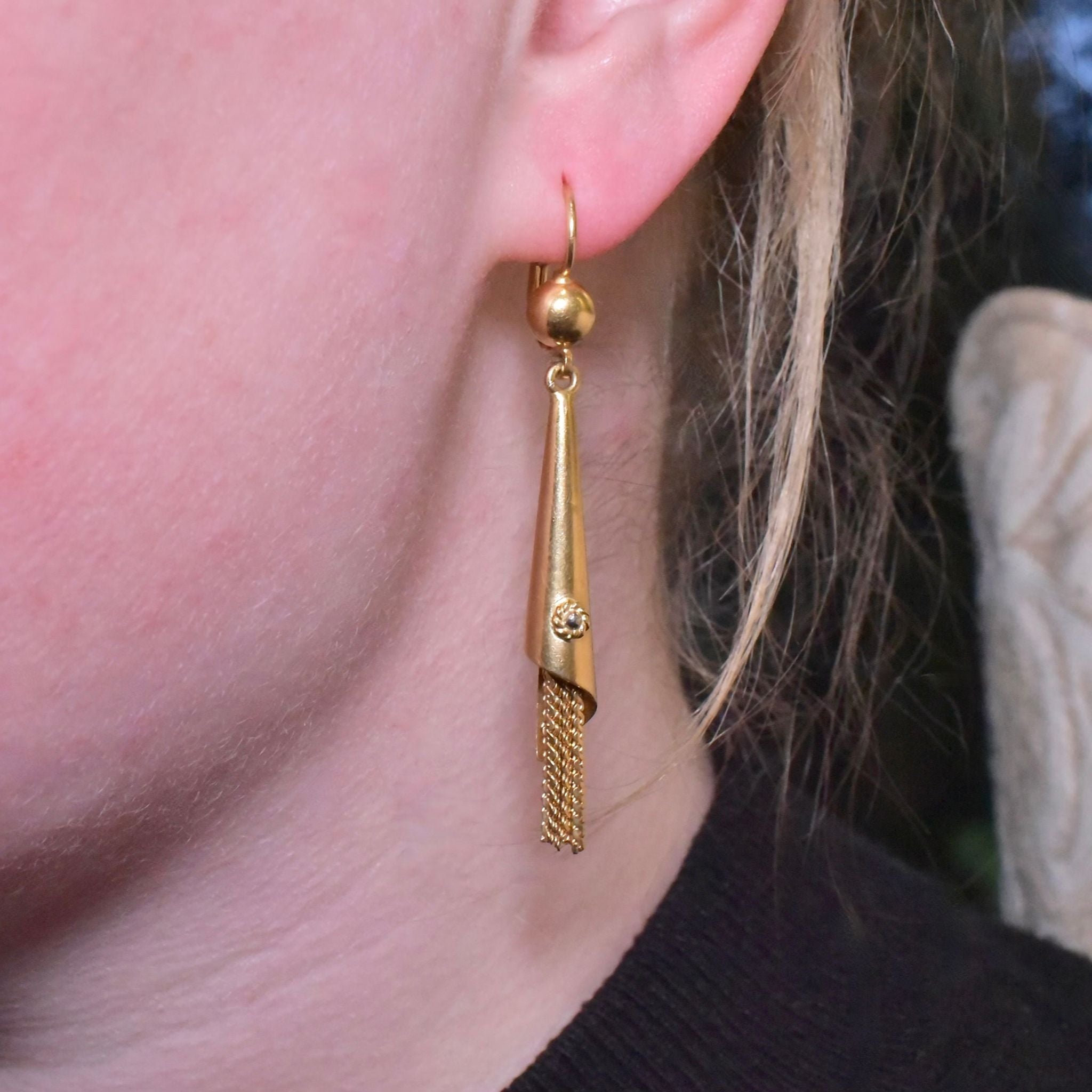 Superb 18ct Yellow Gold Tassel Earrings - 9.15 Grams