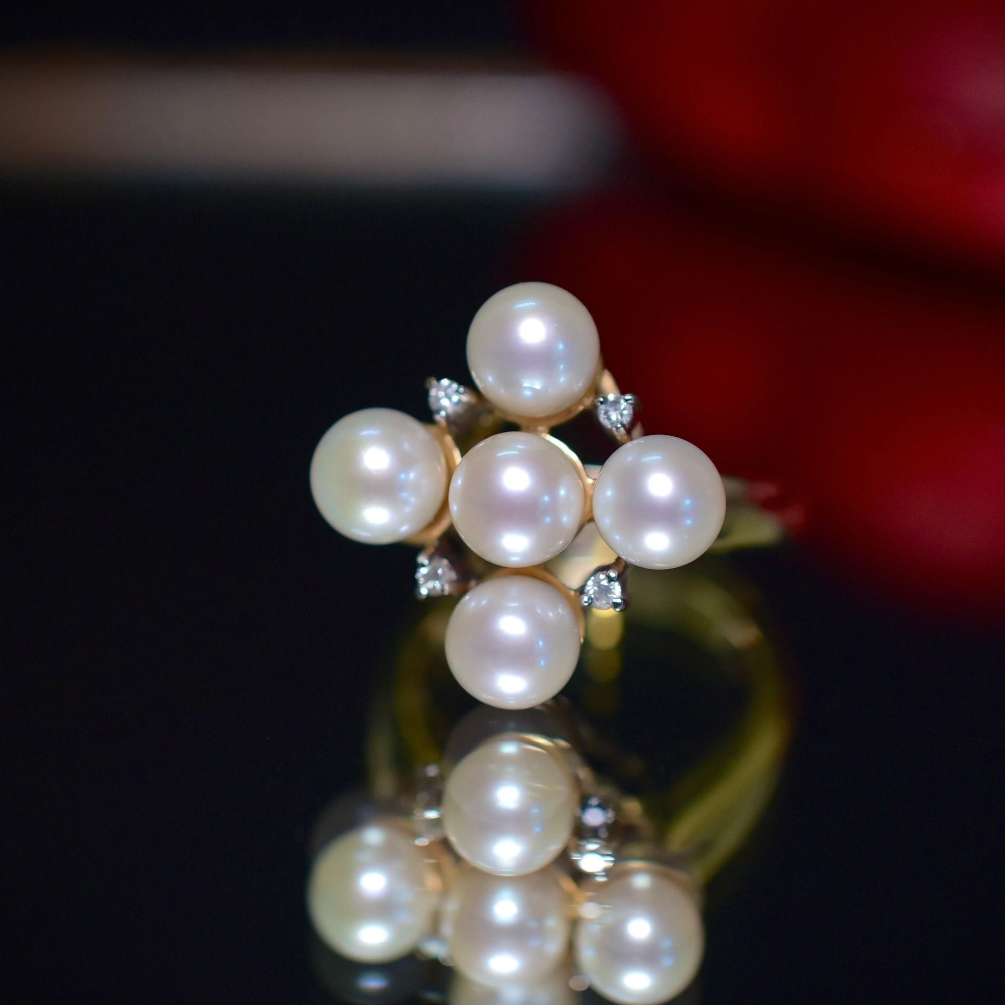 Stunning 9ct Yellow Gold Cultured Pearl And Diamond Ring - Birmingham 2006