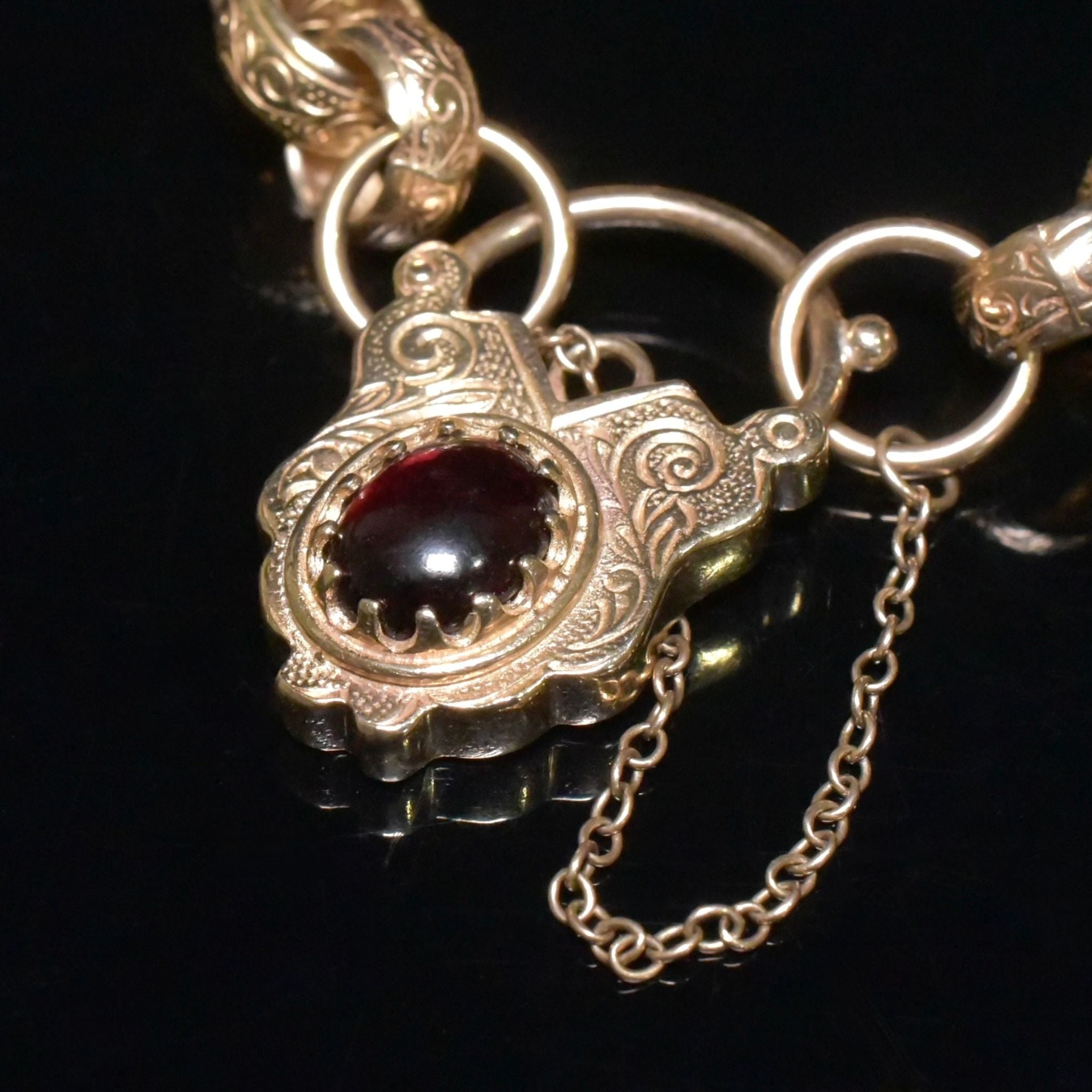 Fabulous Antique Style 9ct Yellow Gold And Garnet Padlock Floral Engraved Bracelet 31.98 Grams