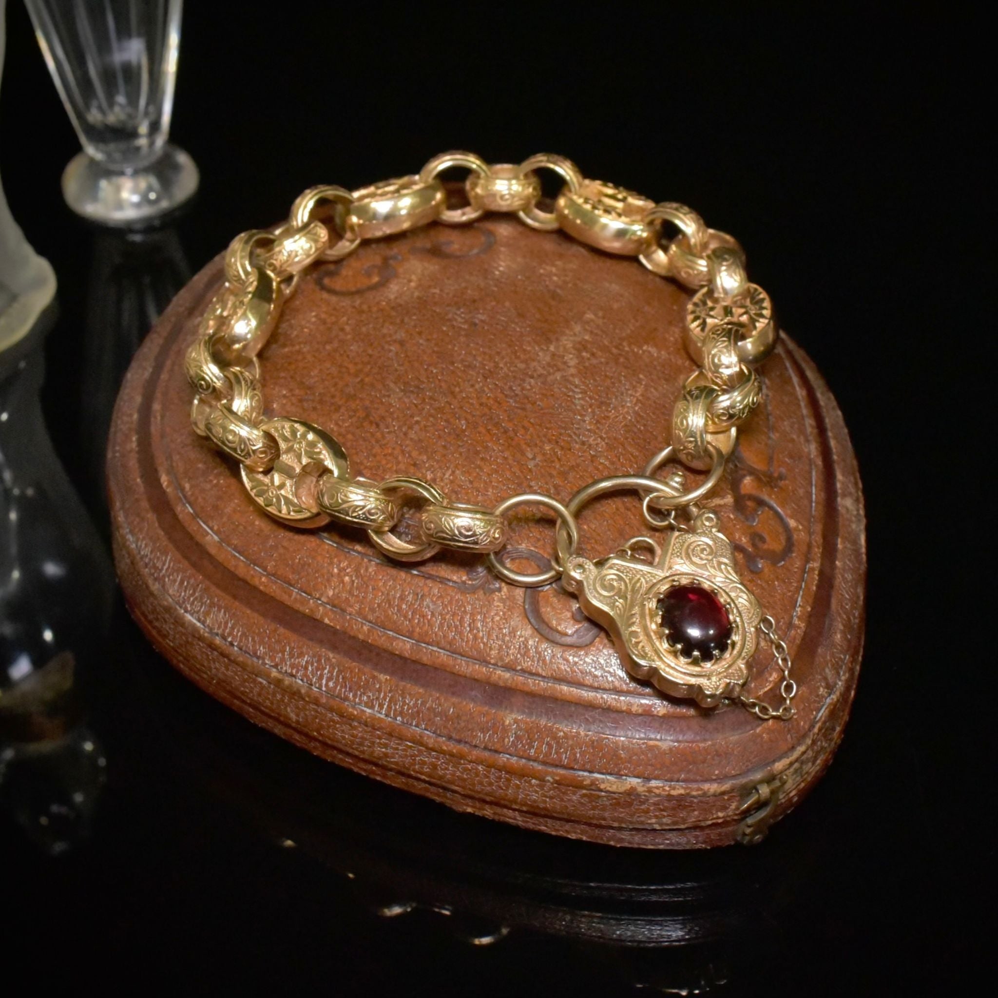 Fabulous Antique Style 9ct Yellow Gold And Garnet Padlock Floral Engraved Bracelet 31.98 Grams