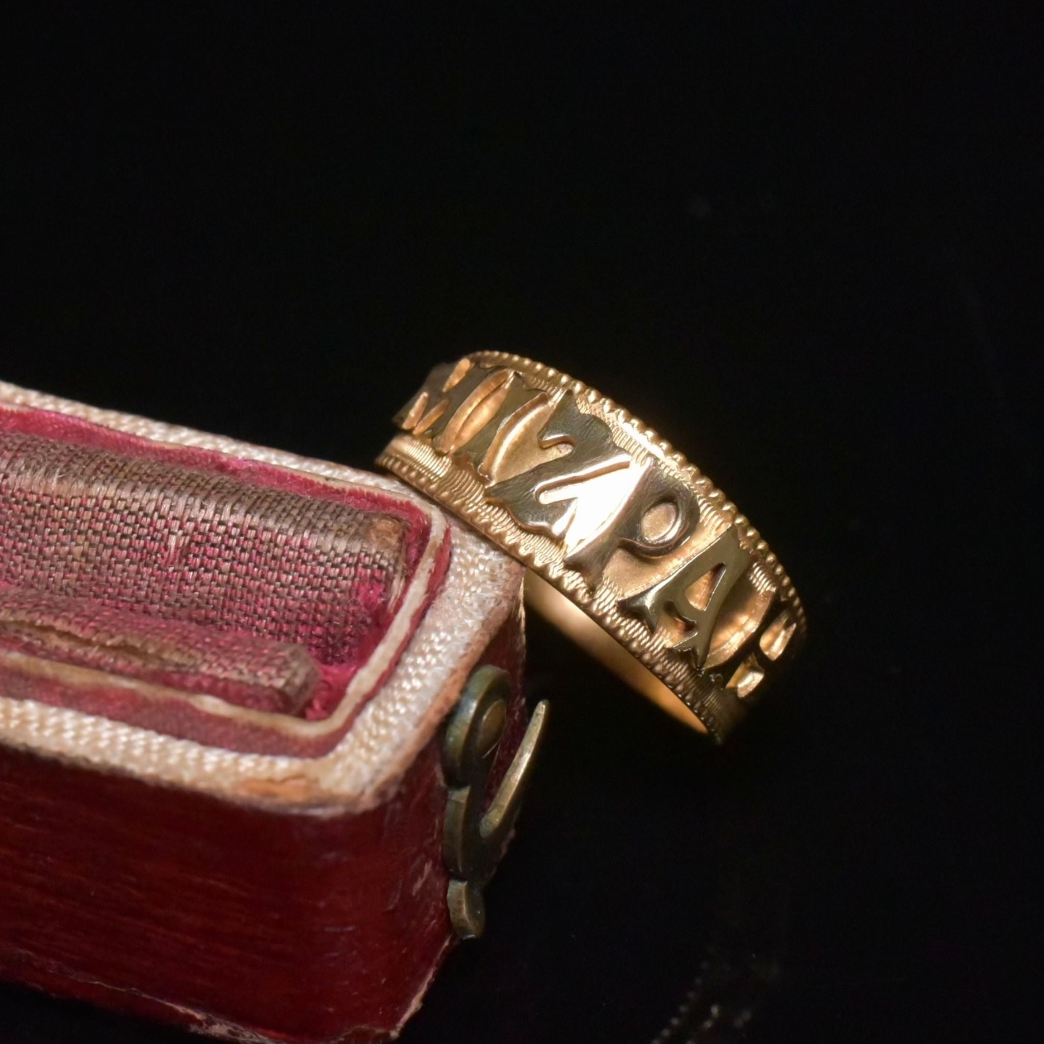 Immaculate Antique Victorian 18ct Yellow Gold ‘MIZPAH’ Ring - Birmingham 1901