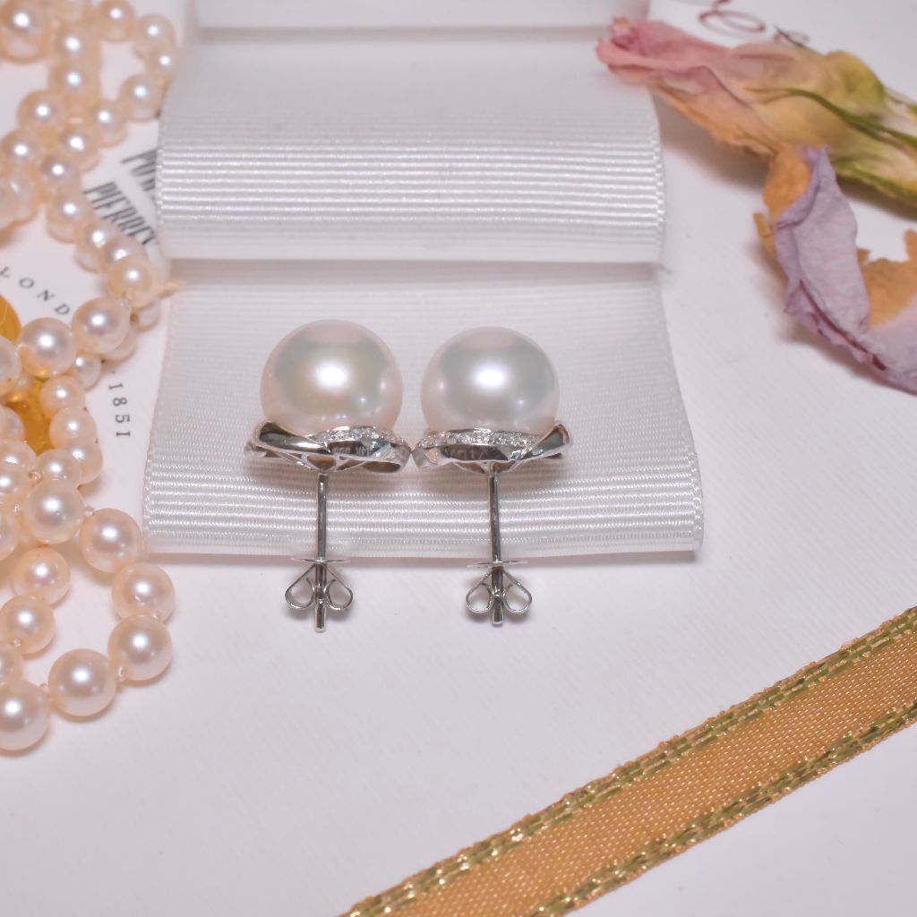 Contemporary 14ct White Gold Pearl And Diamond Earrings