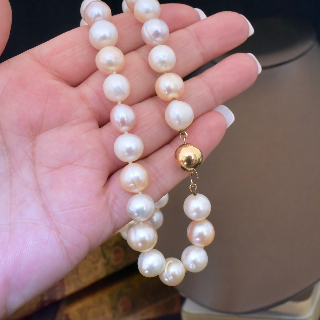 Modern Freshwater Pearl 9ct Gold Necklace
