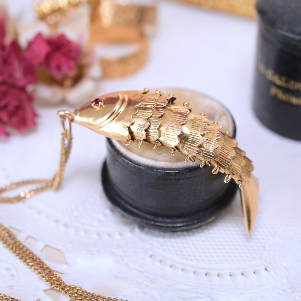 Vintage 18ct Yellow Gold Articulated Fish Pendant Circa 1960-80’s