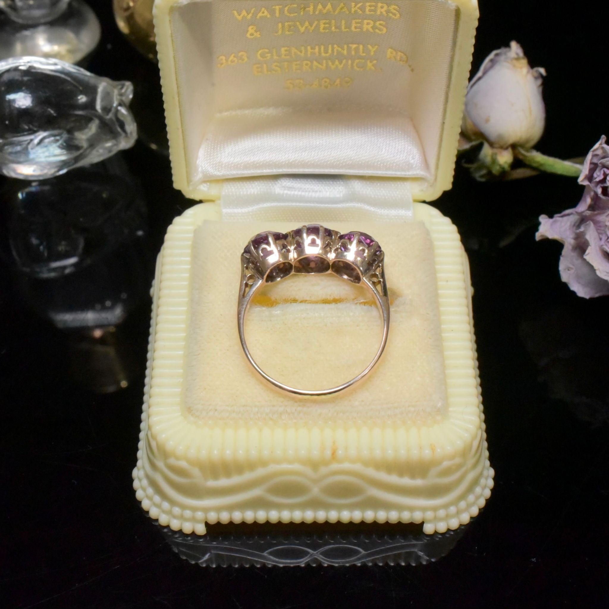 Stunning Vintage 9ct Rose Gold Synthetic Colour Change Sapphire Trilogy Ring