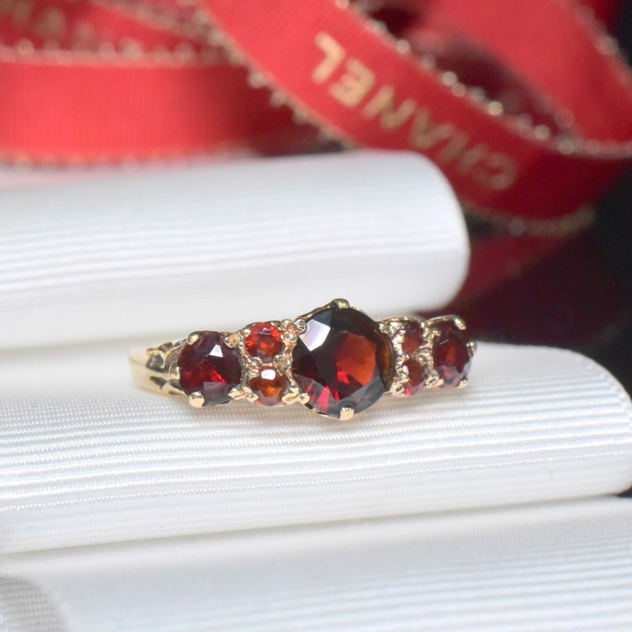 Vintage 9ct Yellow Gold Almandine Garnet Bridge Ring - London 1988